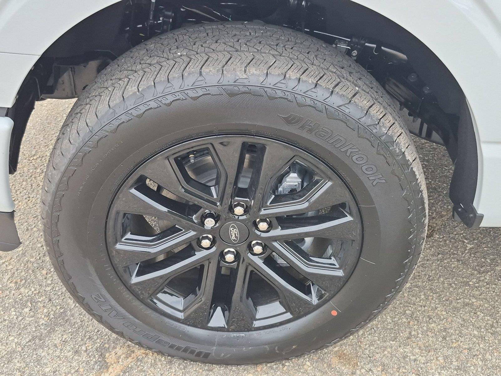 New 2026 Avalanche Ford LARIAT image 10