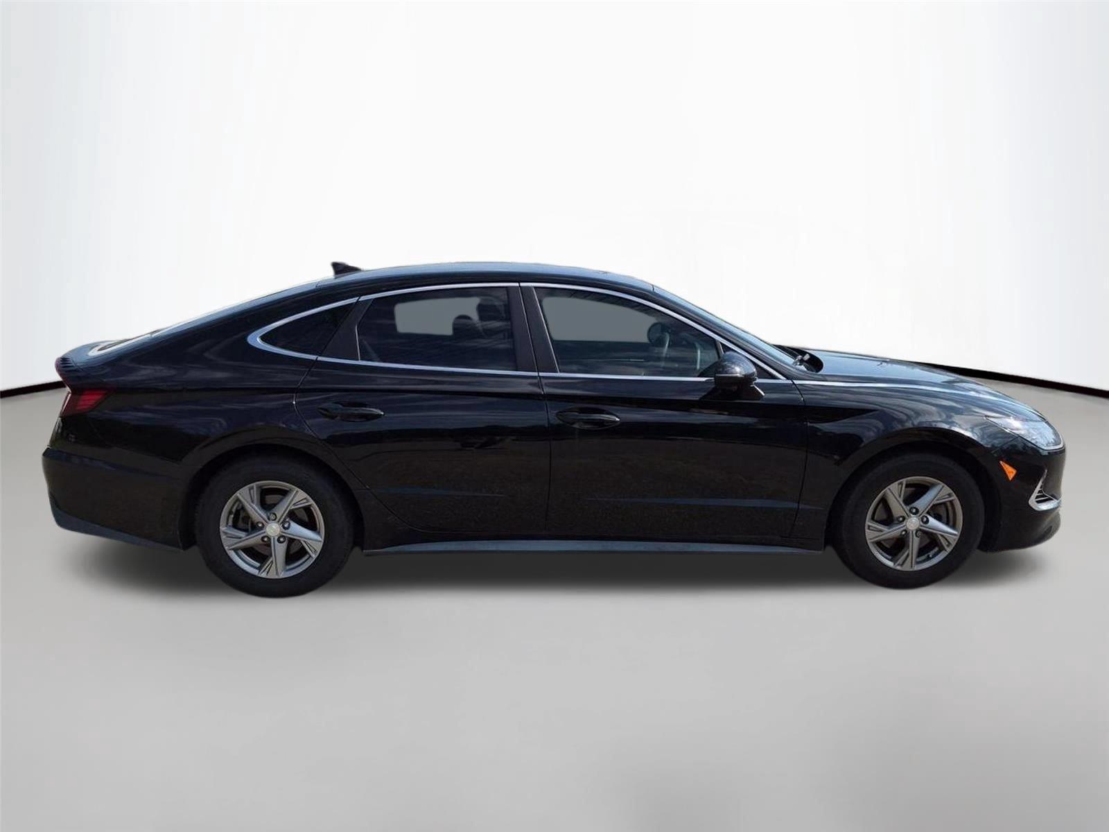 Used 2023 Nocturne Black Hyundai SE image 6