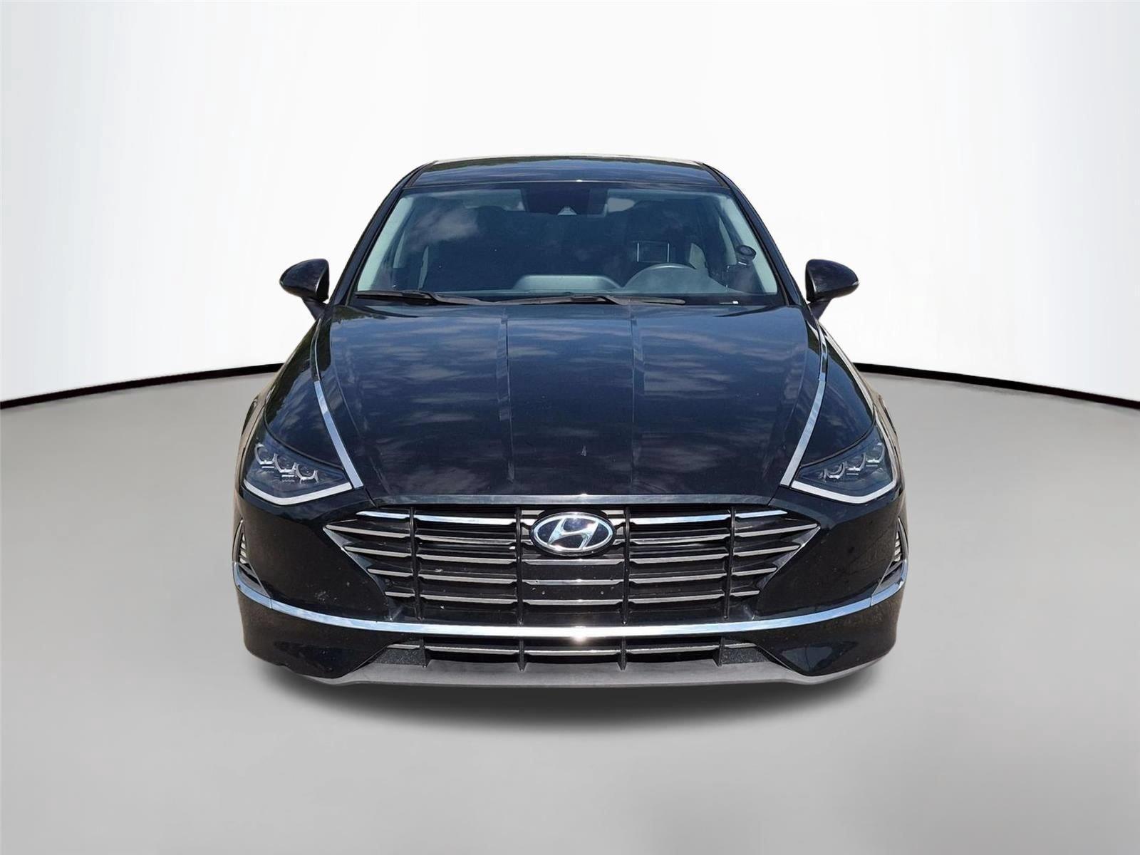 Used 2023 Nocturne Black Hyundai SE image 8