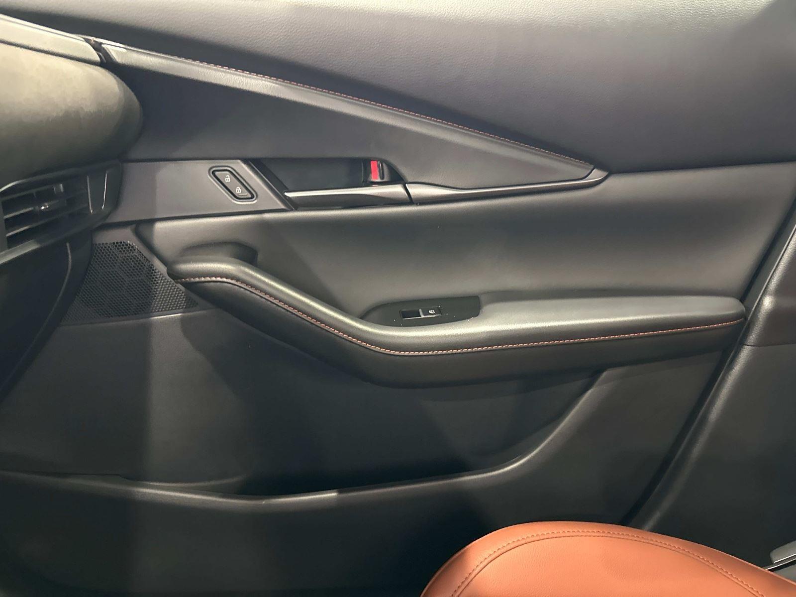 2024 Mazda CX-30 2.5 Carbon Turbo