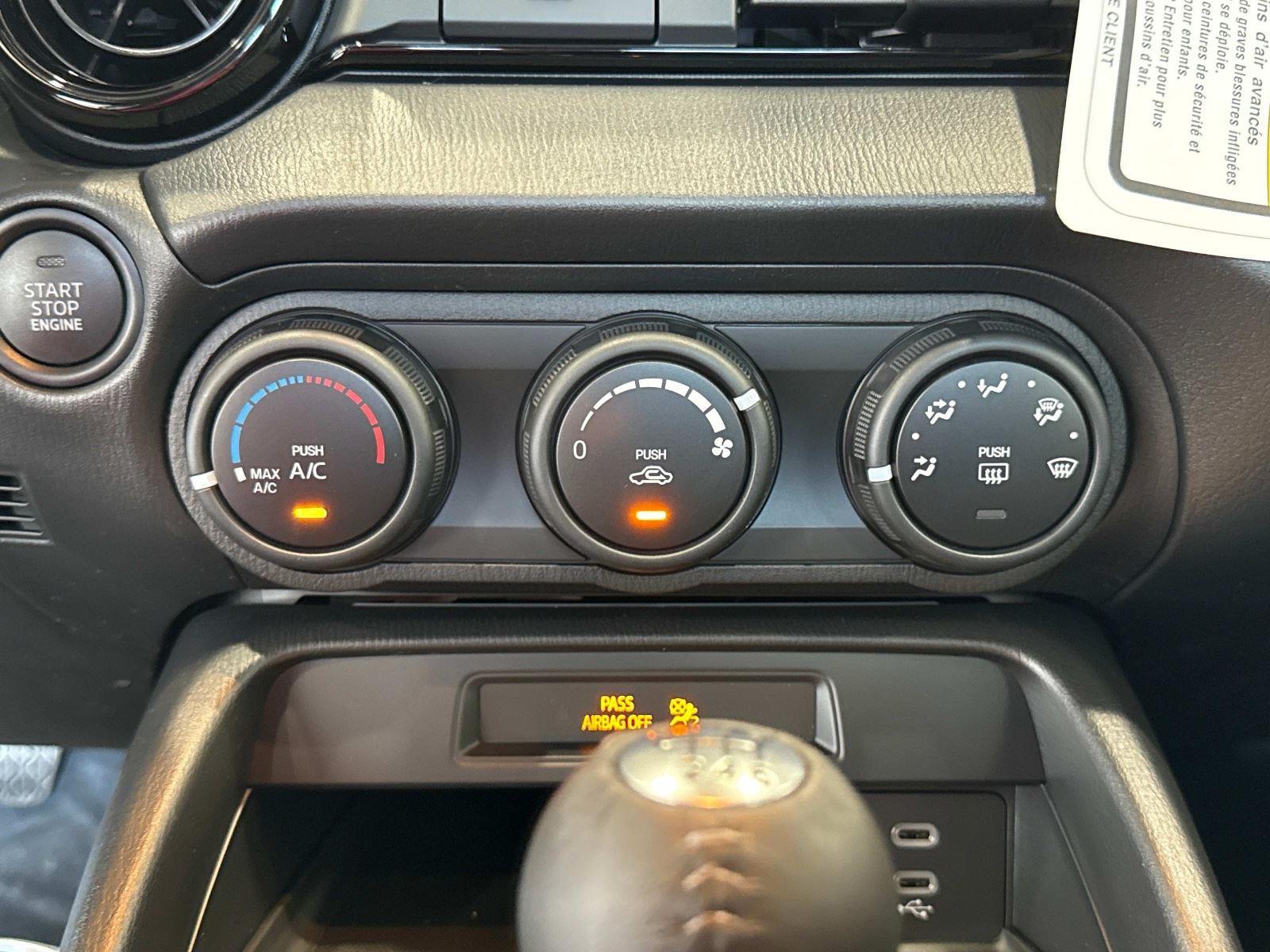 2025 Mazda MX-5 Miata Sport