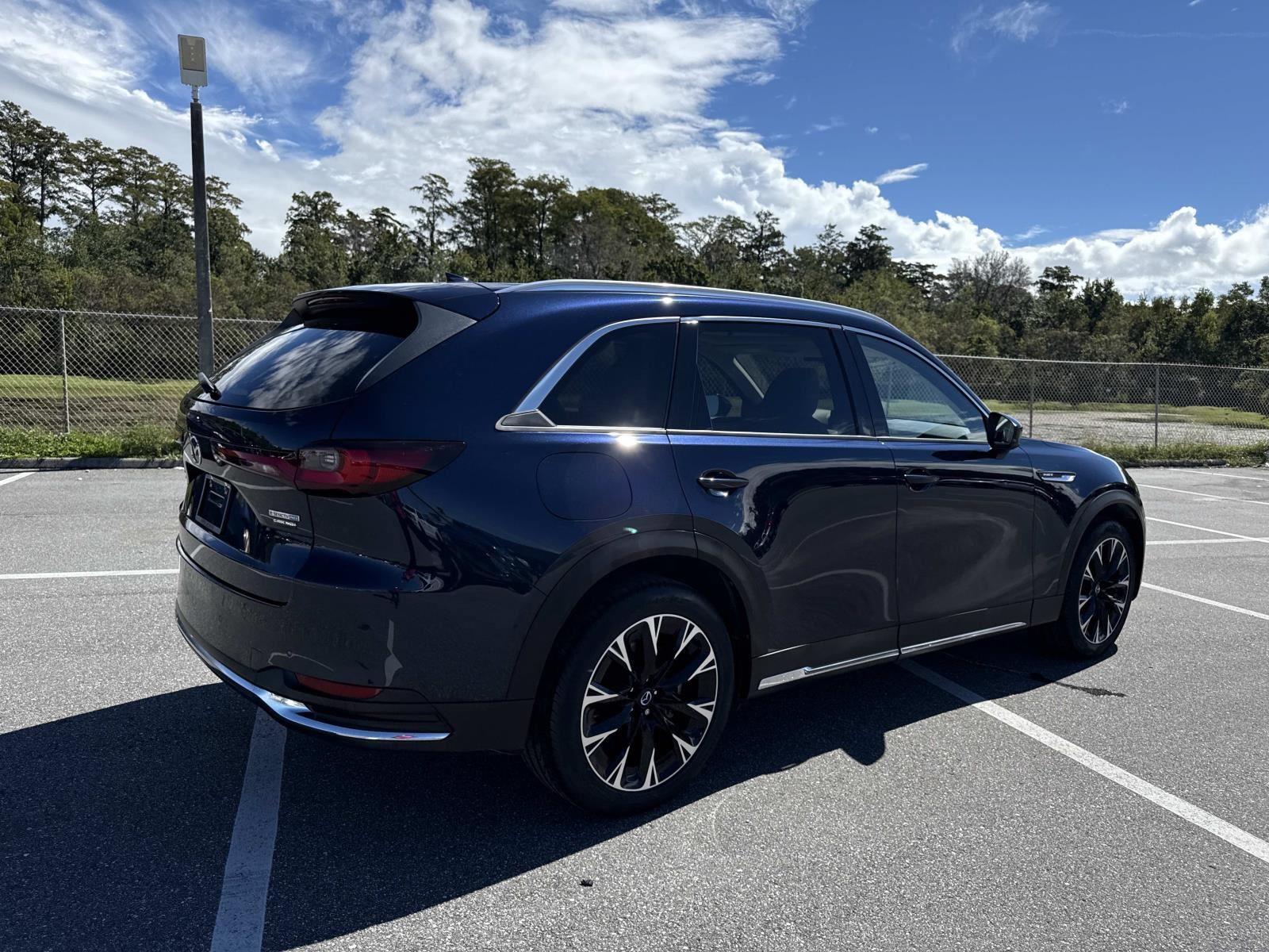 2024 Mazda CX-90 Premium Plus photo 3
