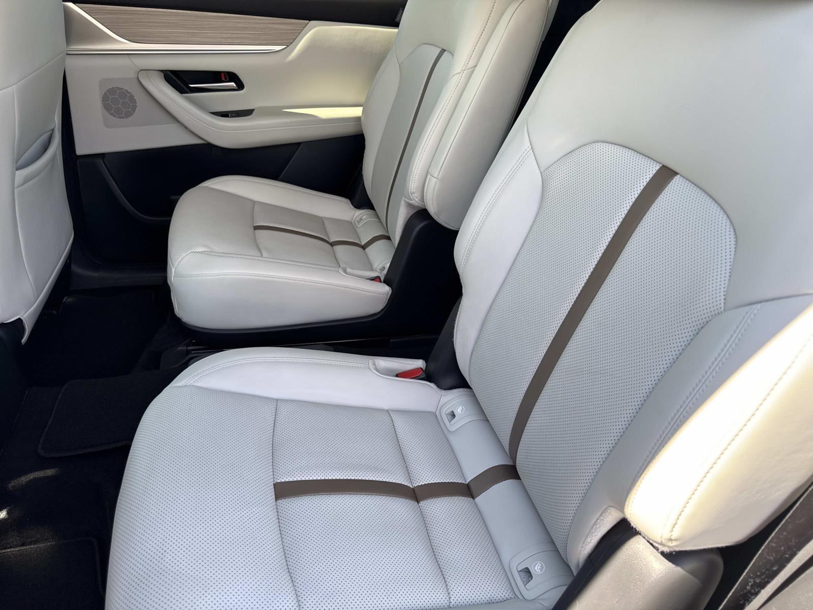 2024 Mazda CX-90 PHEV Premium Plus