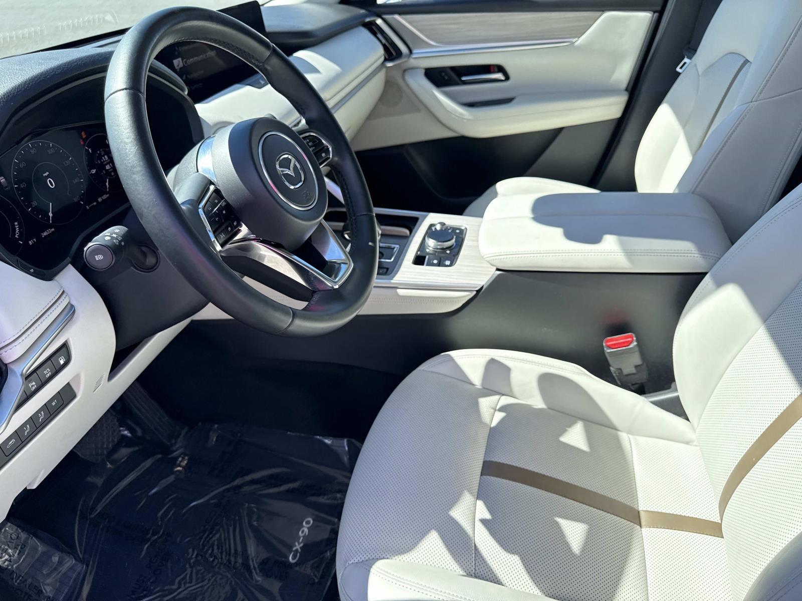 2024 Mazda CX-90 PHEV Premium Plus