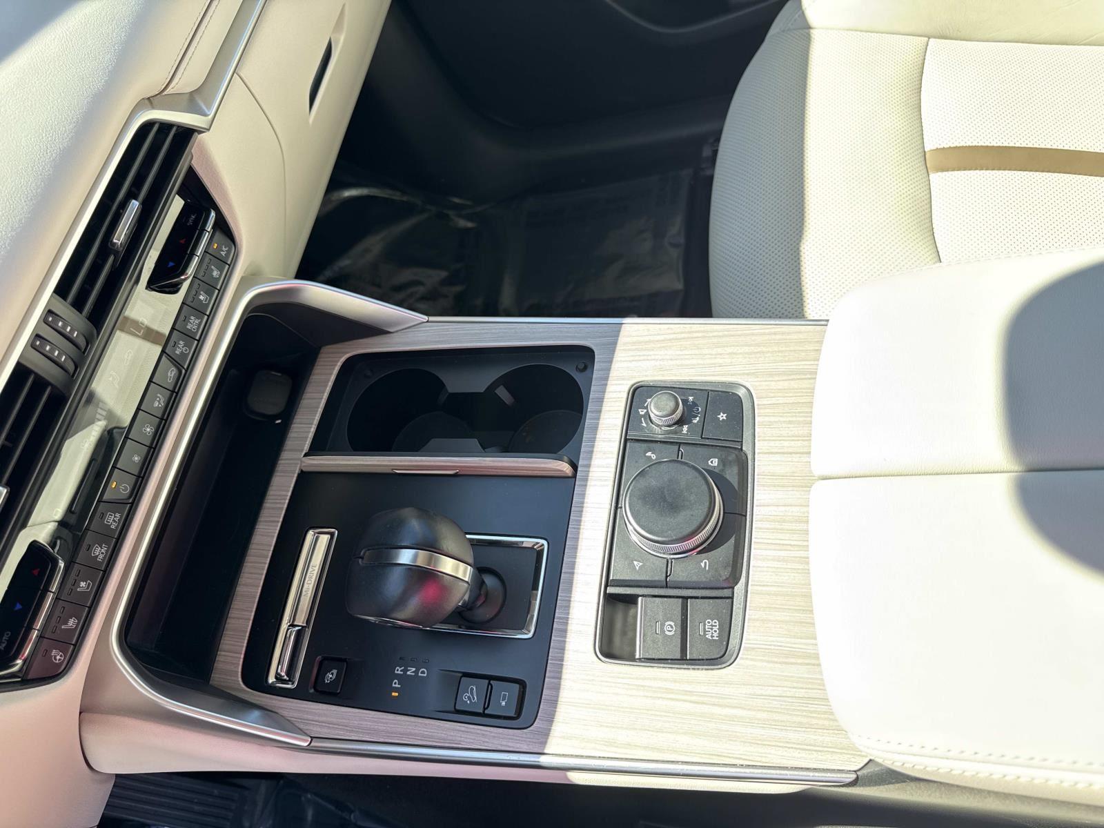 2024 Mazda CX-90 PHEV Premium Plus