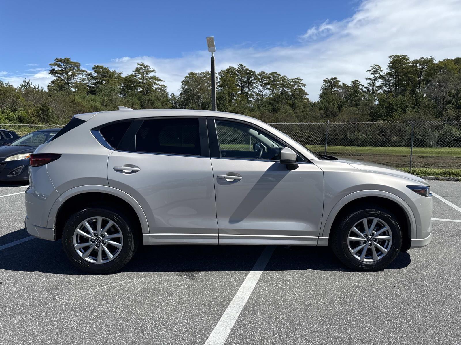 2024 Mazda CX-5 2.5 Select photo 2