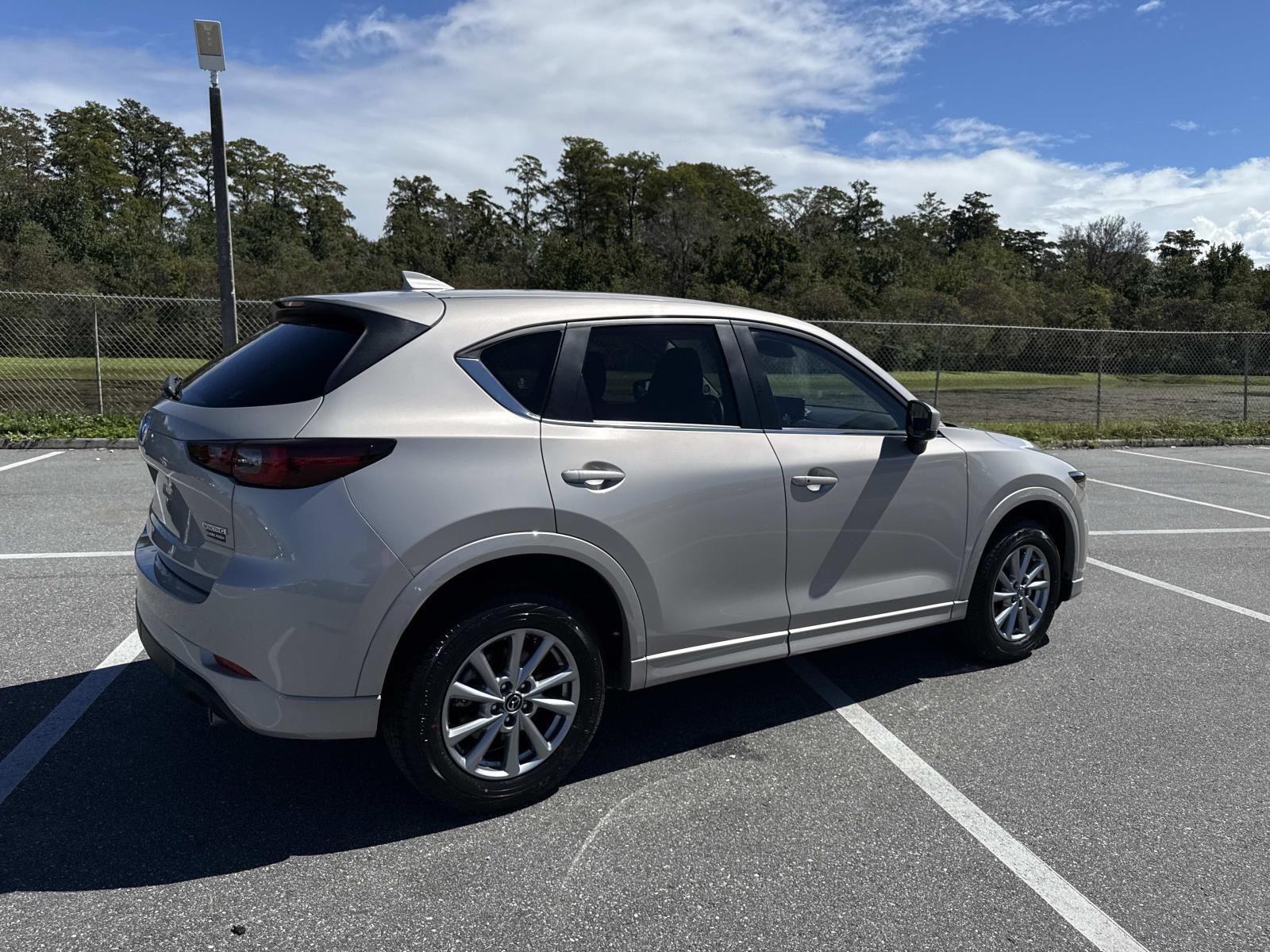 2024 Mazda CX-5 2.5 Select photo 3