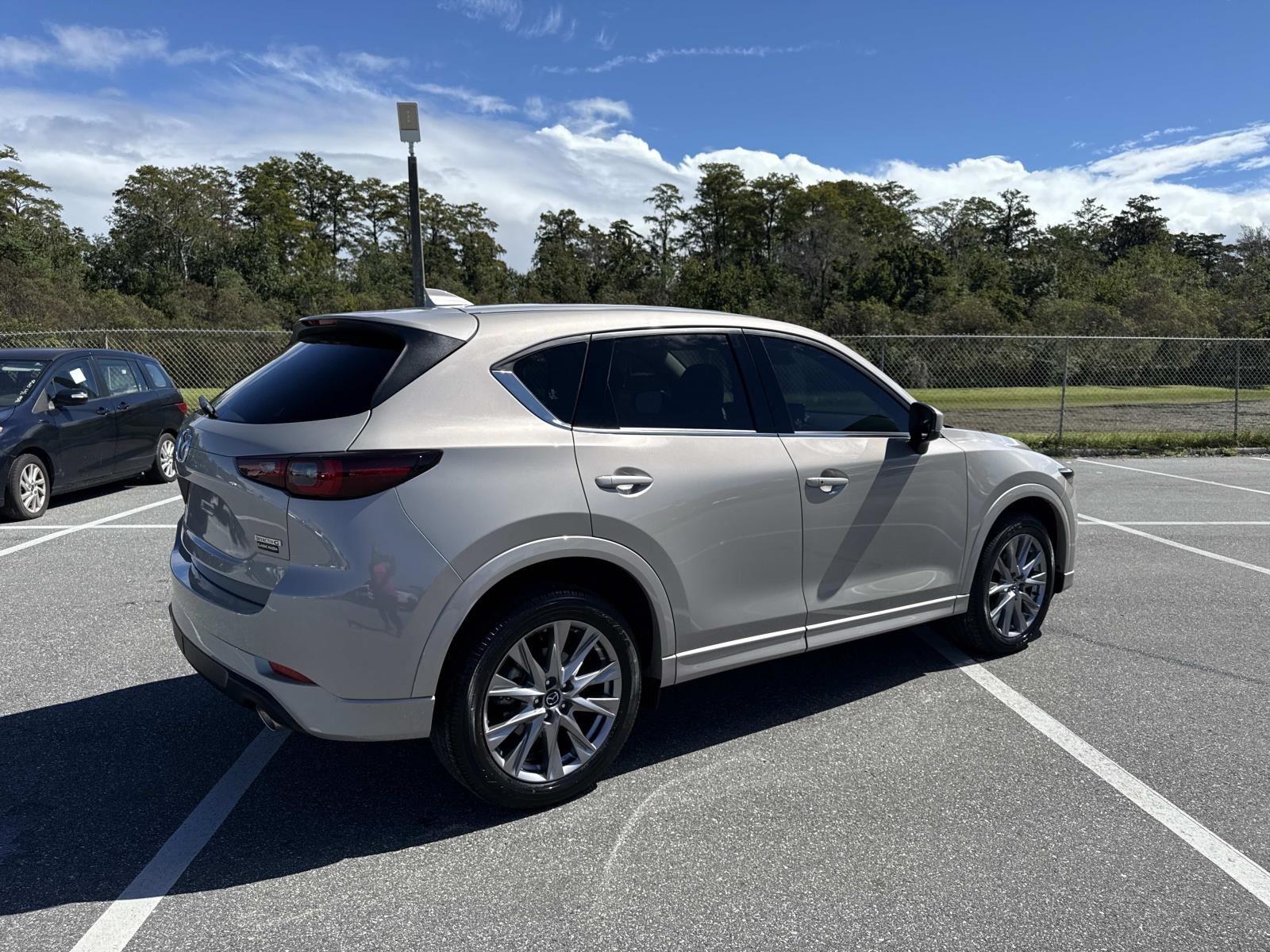 2024 Mazda CX-5 2.5 S Premium photo 3