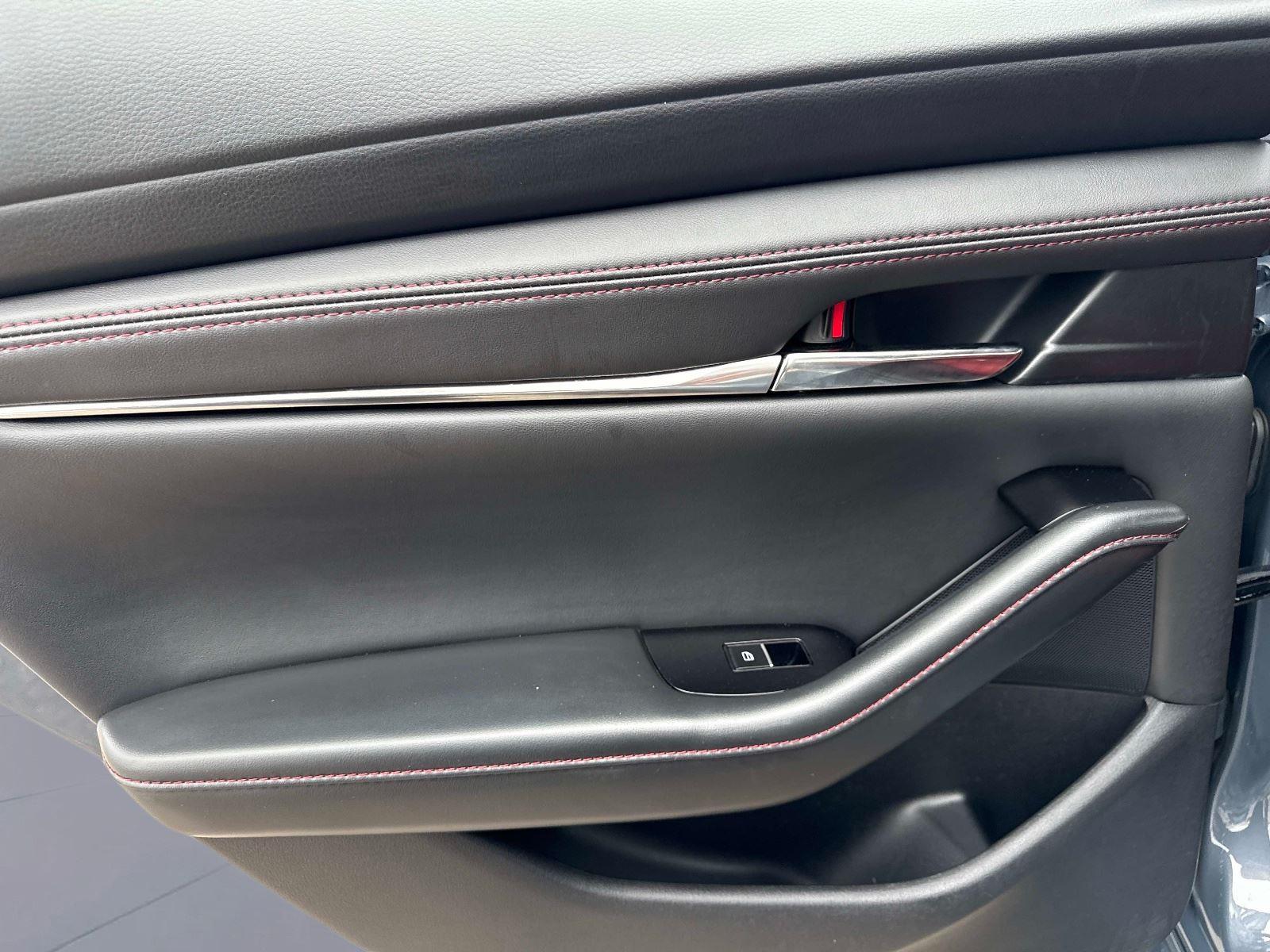 2025 Mazda Mazda3 Sedan 2.5 S Carbon Edition