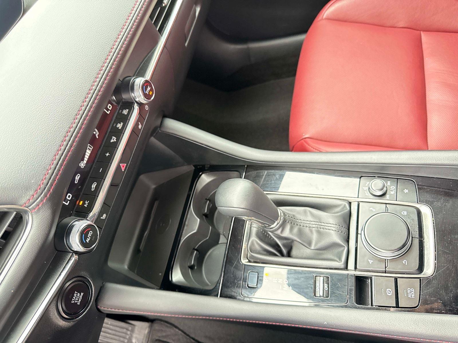 2025 Mazda Mazda3 Sedan 2.5 S Carbon Edition