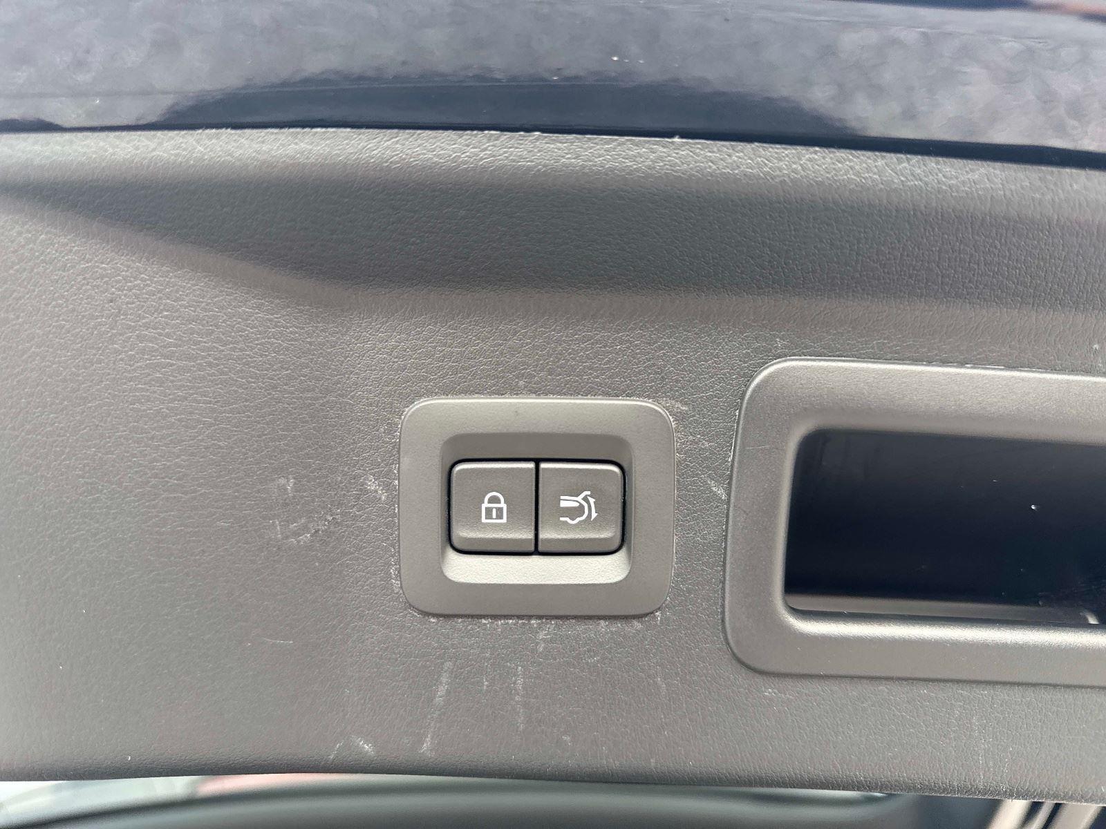 2025 Mazda CX-90 Preferred Package