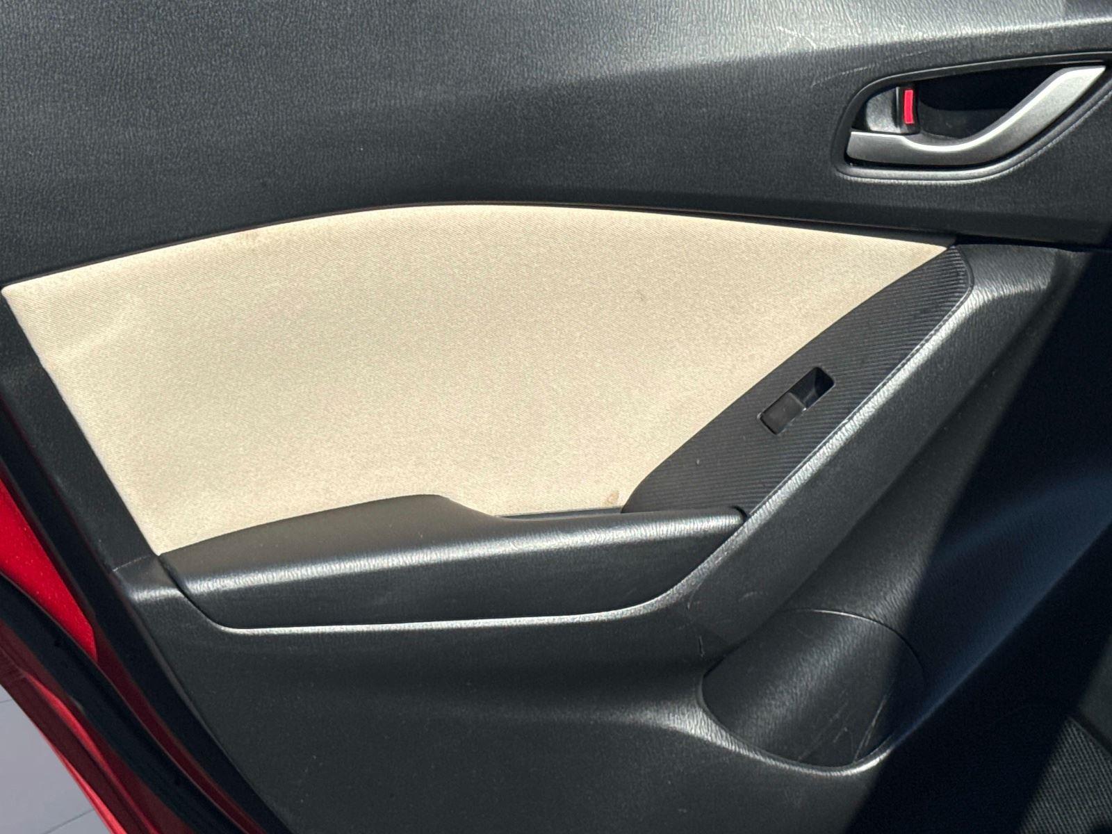 2015 Mazda Mazda3 i Touring