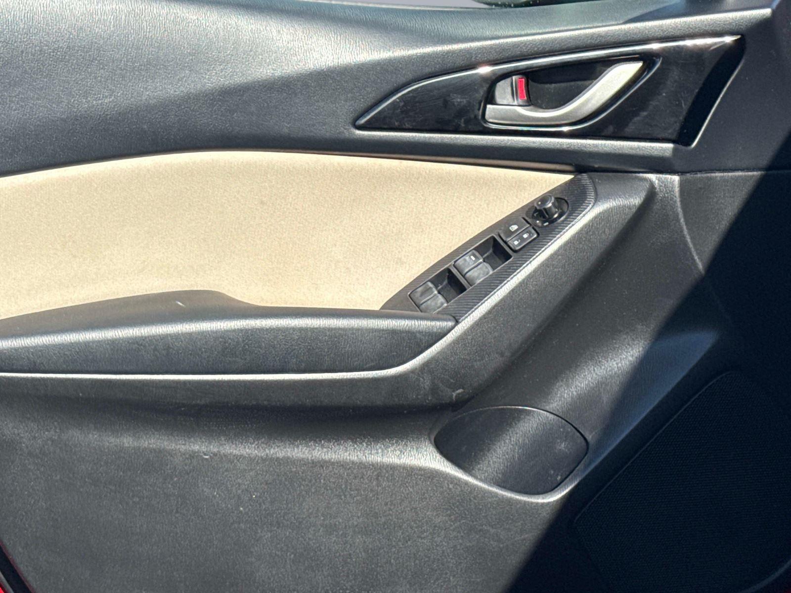 2015 Mazda Mazda3 i Touring