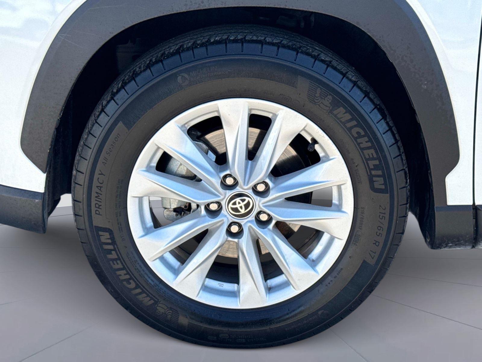 2022 Toyota Corolla Cross LE