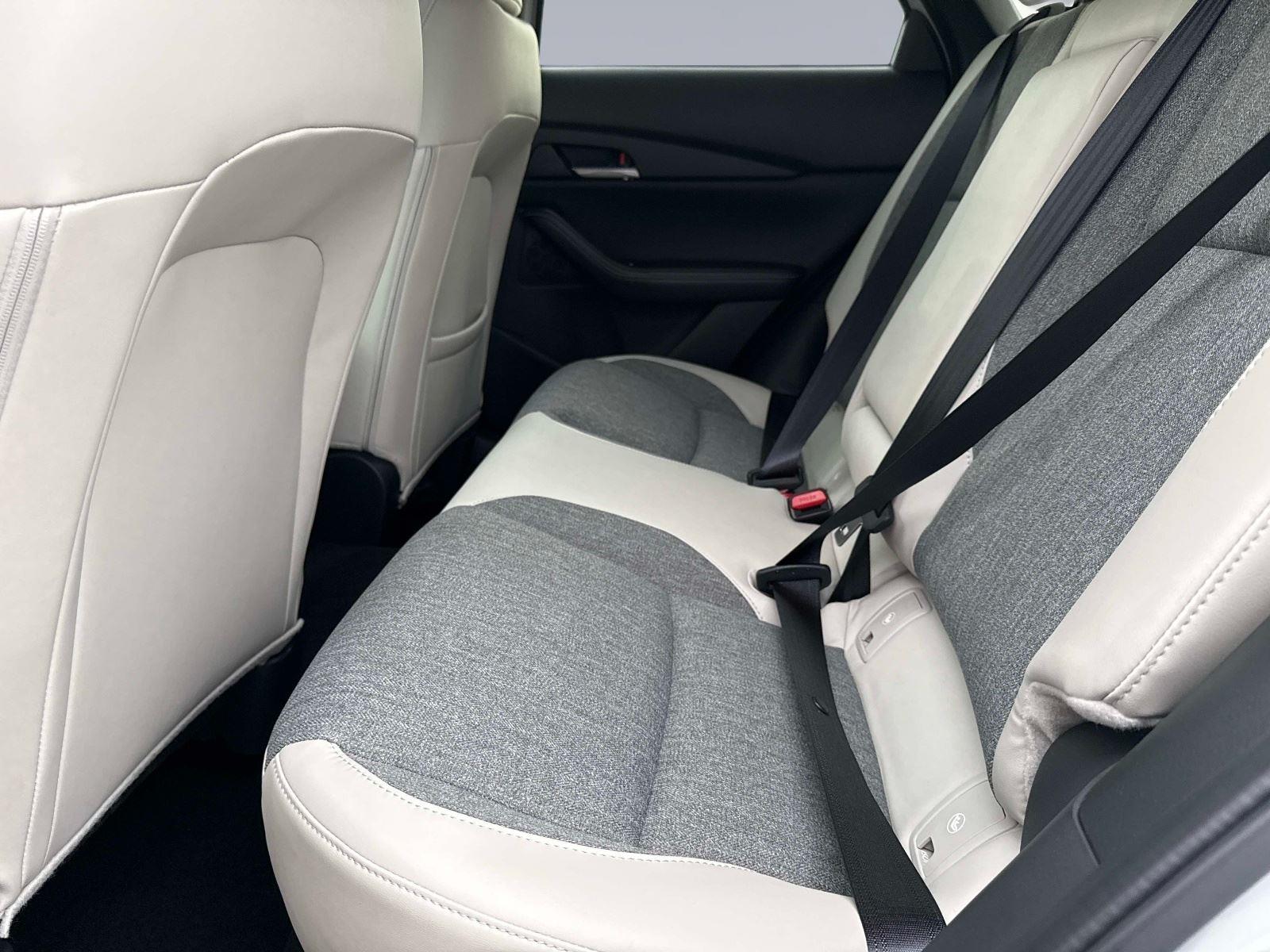 2026 Mazda CX-30 2.5 S Aire Edition