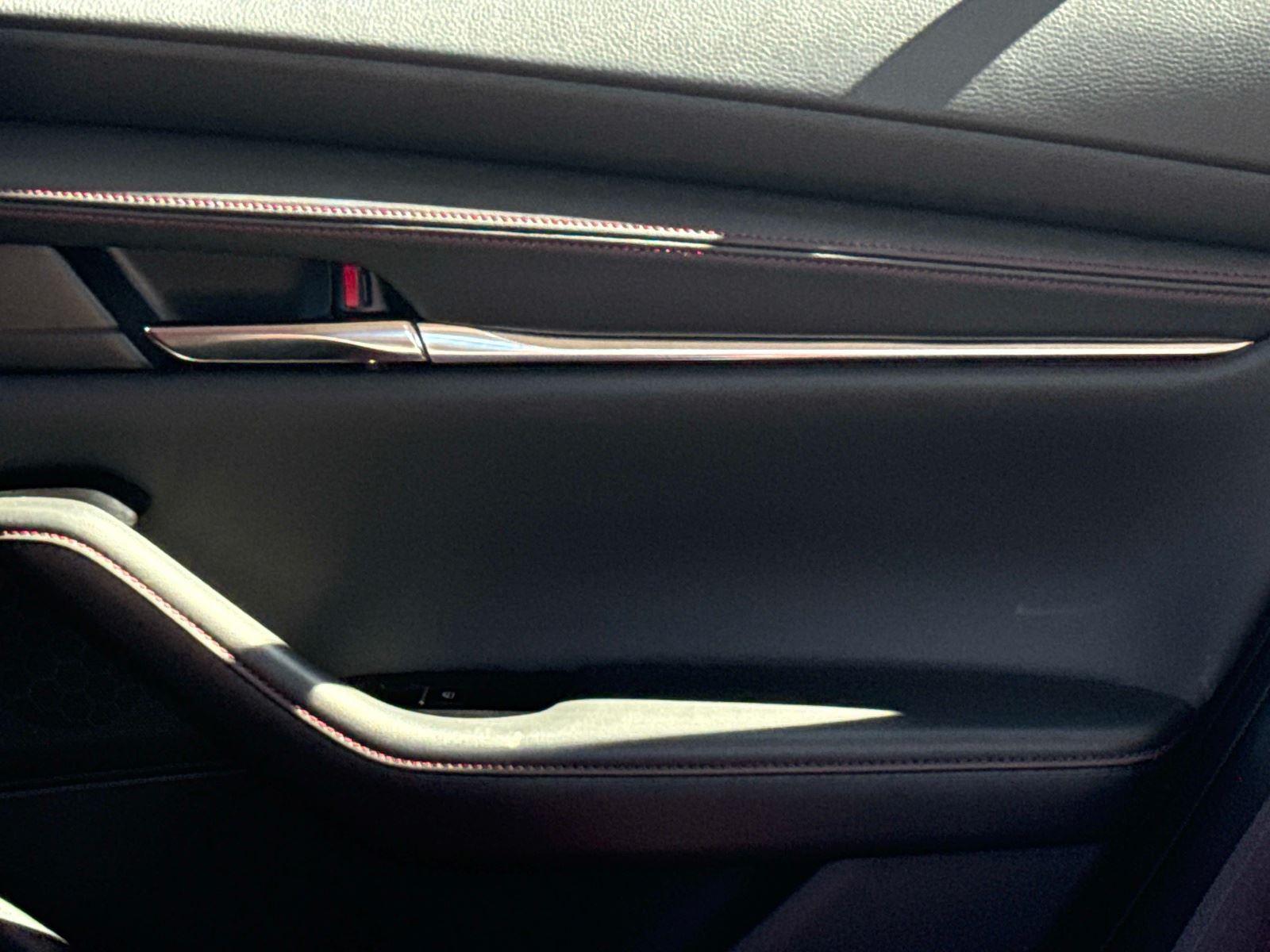 2025 Mazda Mazda3 Sedan 2.5 S Carbon Edition