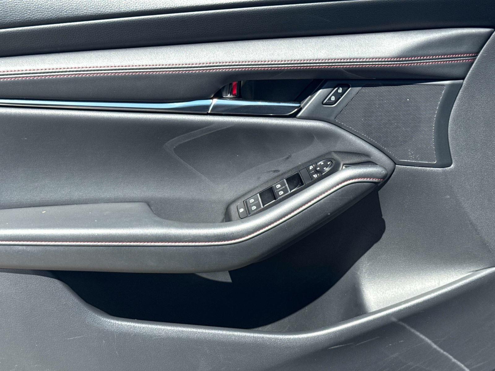 2025 Mazda Mazda3 Sedan 2.5 S Carbon Edition