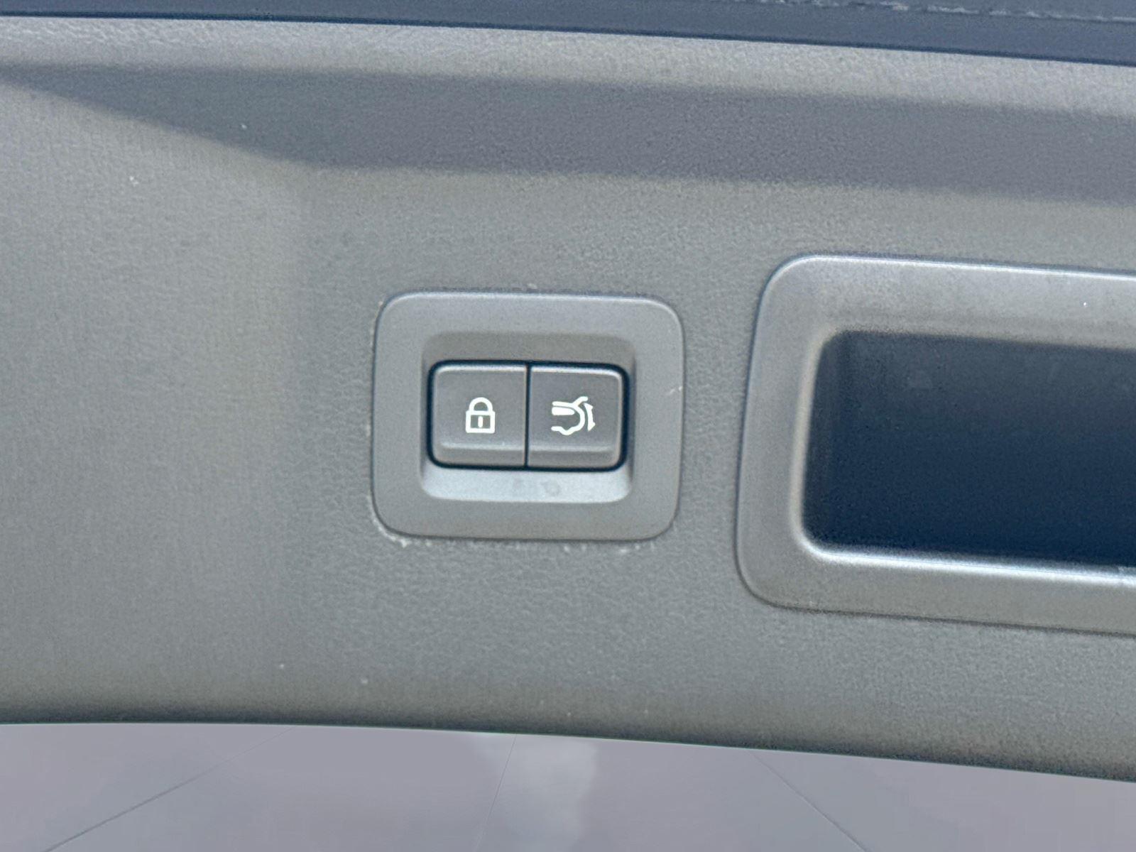 2025 Mazda CX-90 Preferred Package