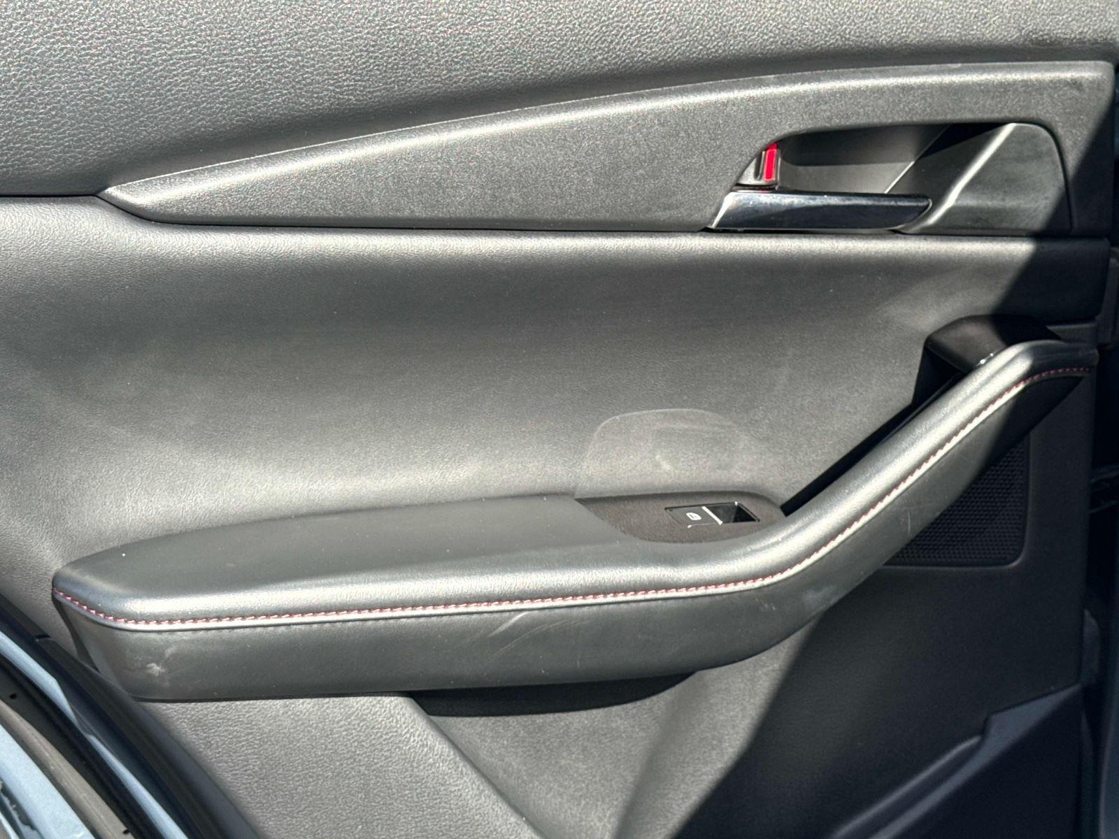 2025 MAZDA CX-30 Carbon