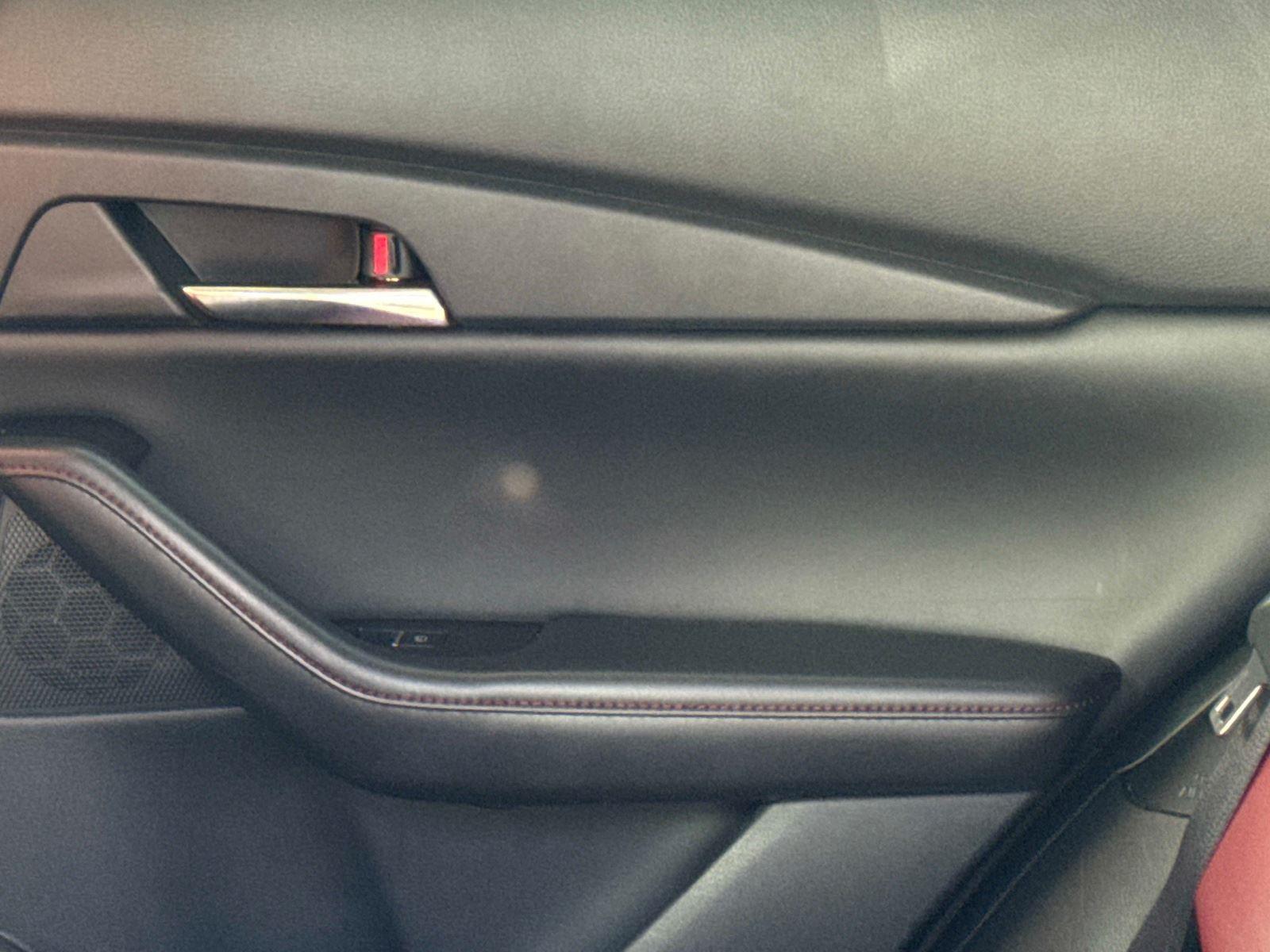 2025 MAZDA CX-30 Carbon