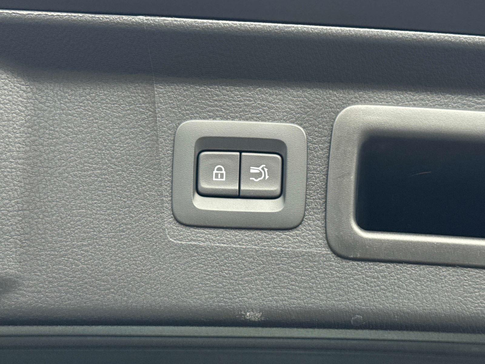 2025 Mazda CX-50 Hybrid Preferred Package