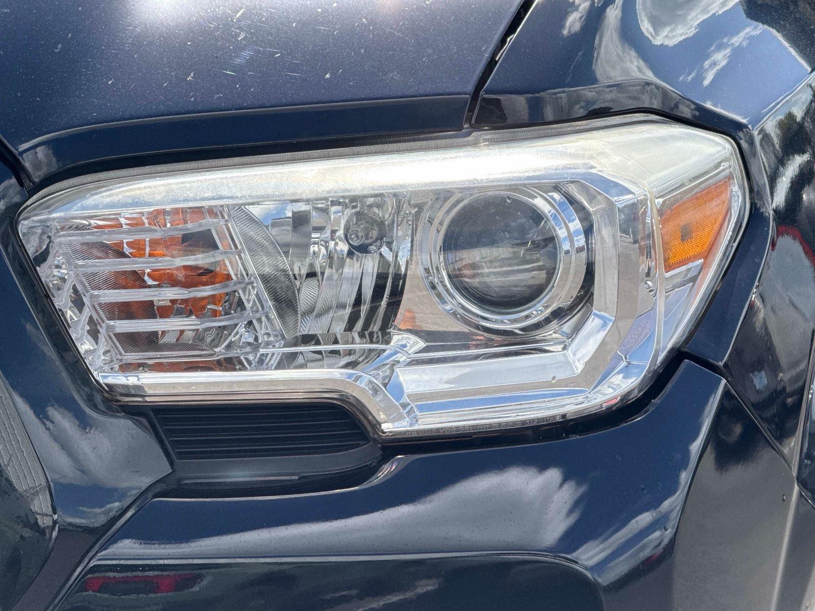 2016 Toyota Tacoma SR