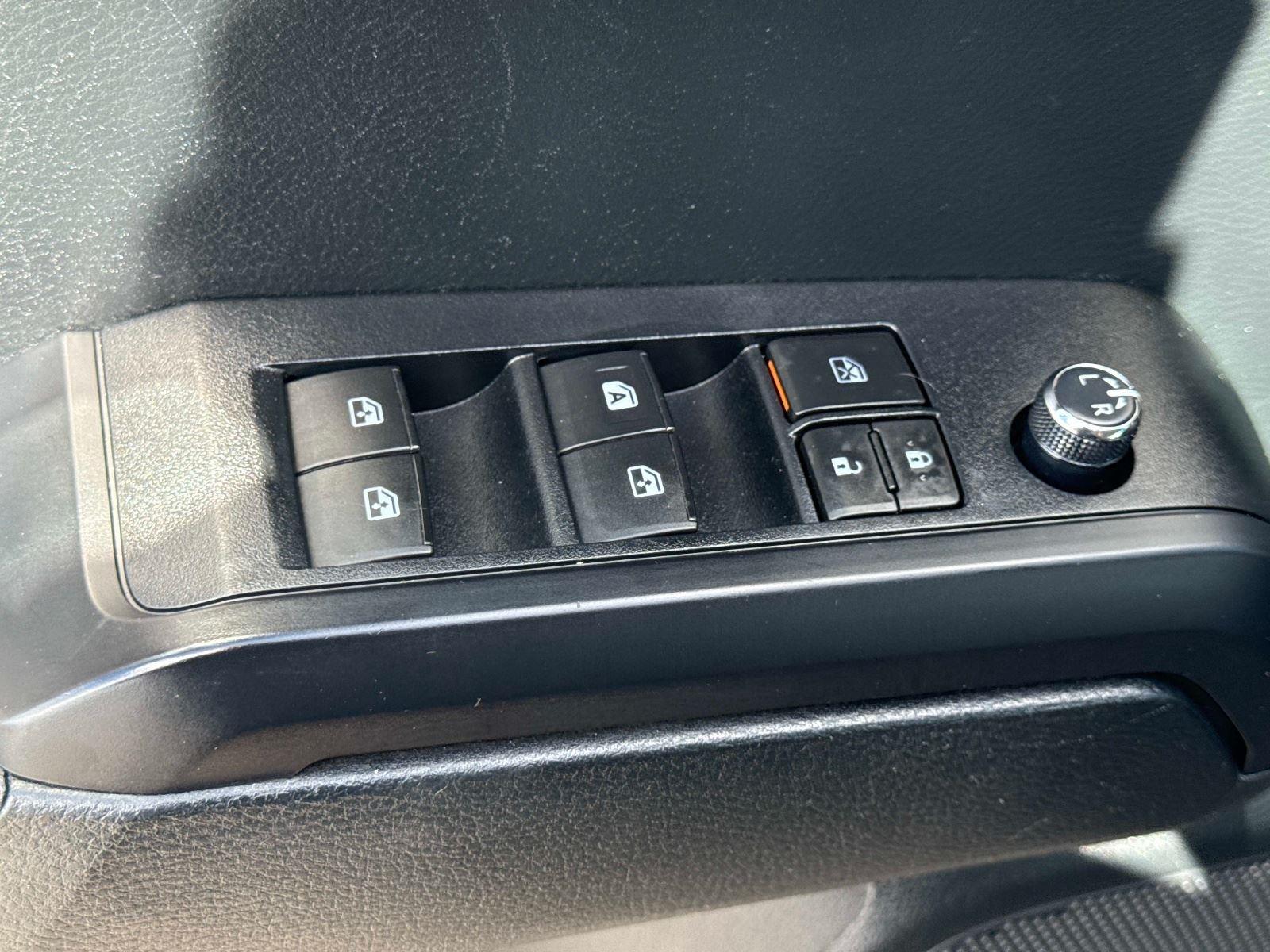 2016 Toyota Tacoma SR