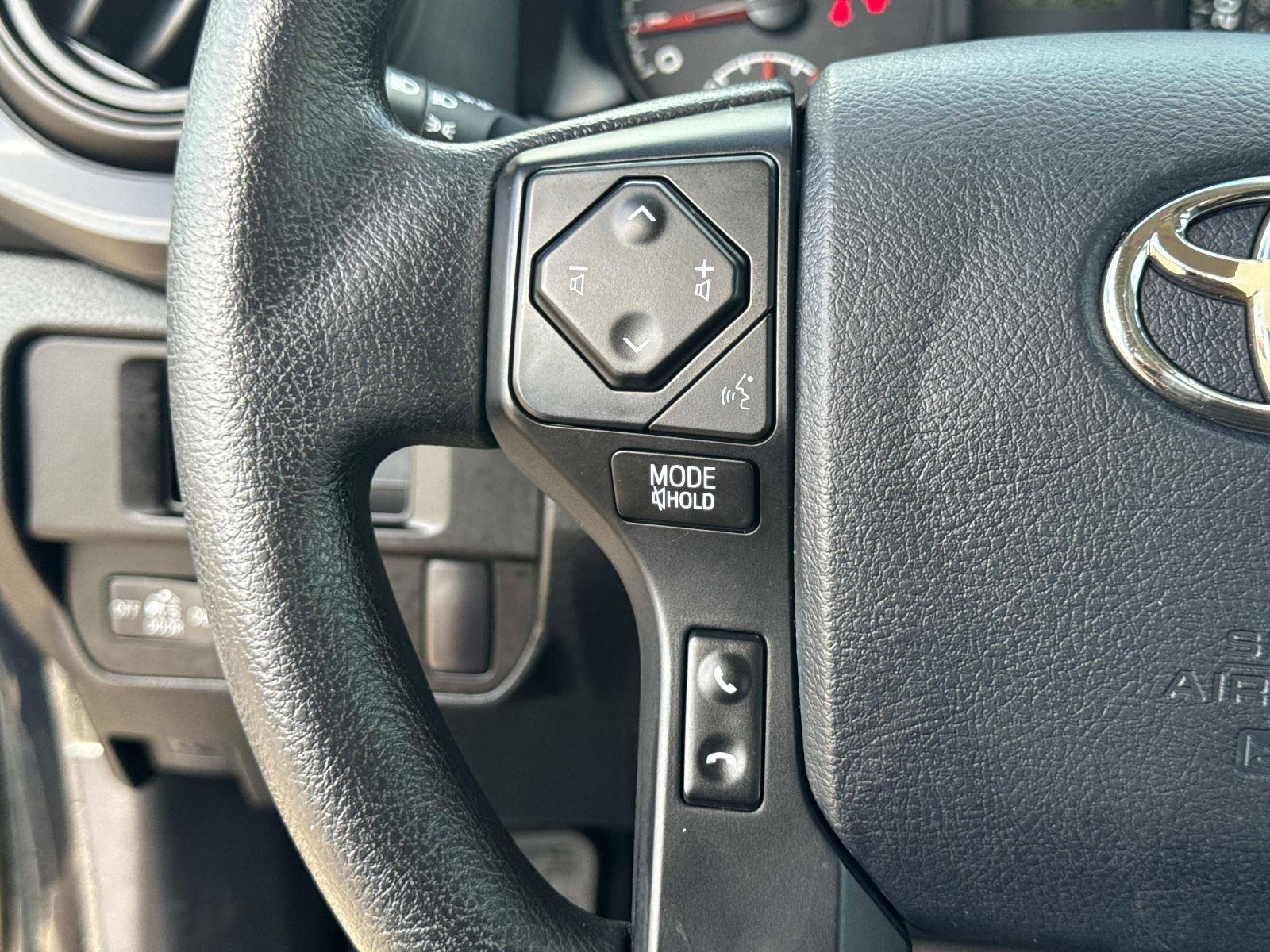 2016 Toyota Tacoma SR