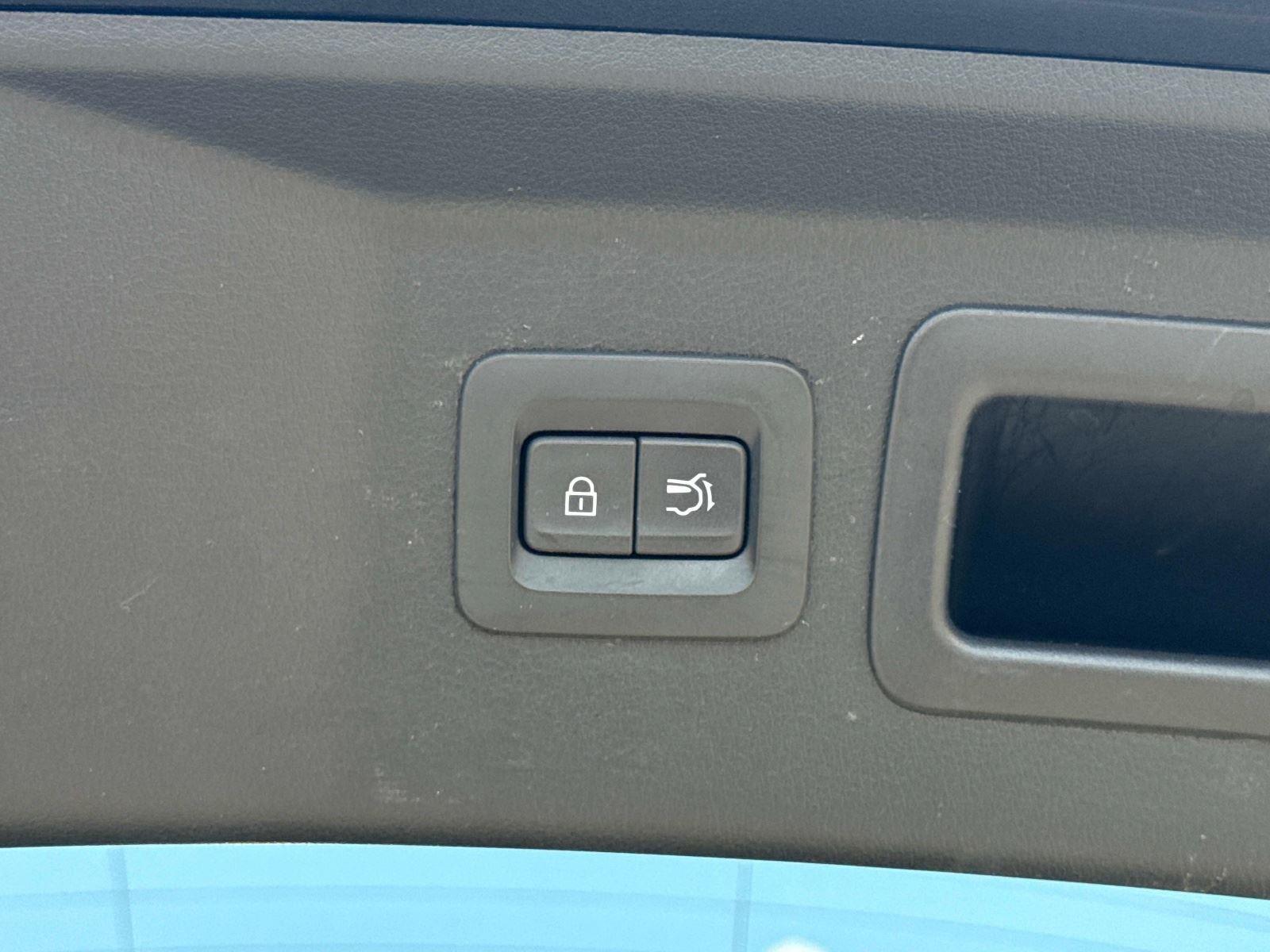 2025 Mazda CX-90 Preferred Package