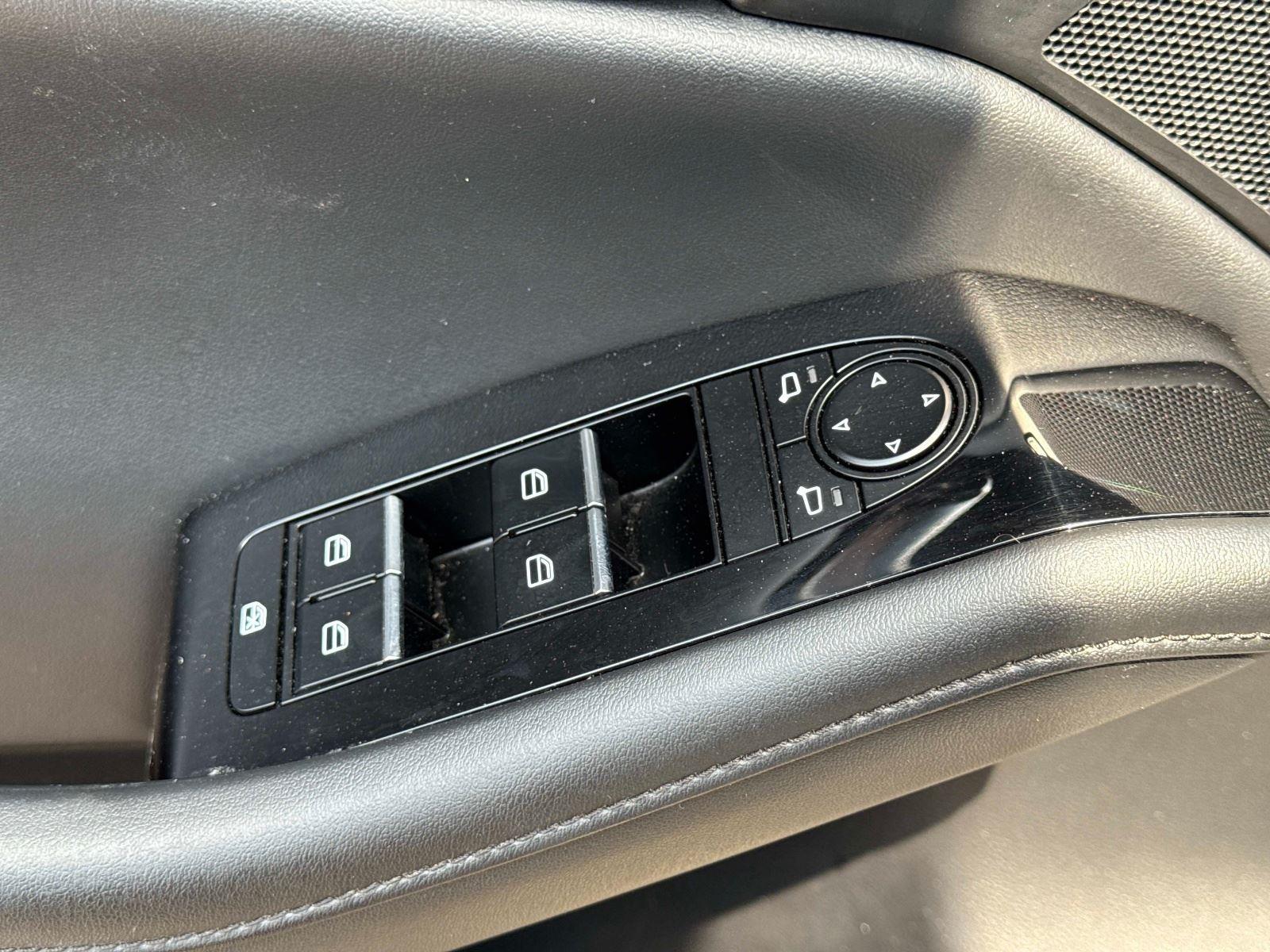 2023 Mazda Mazda3 Hatchback 2.5 S Preferred