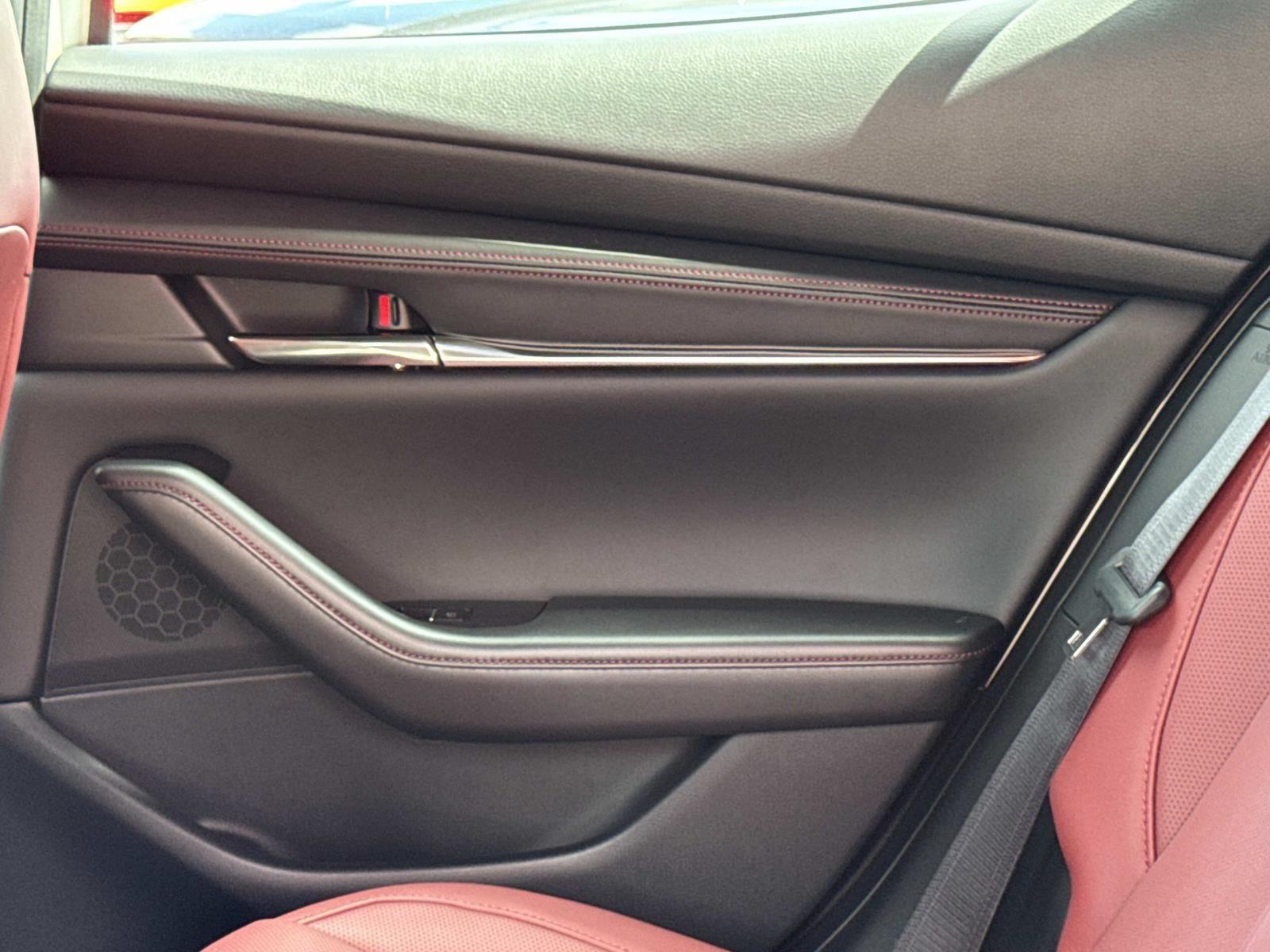 2026 Mazda Mazda3 Hatchback 2.5 S Carbon Edition