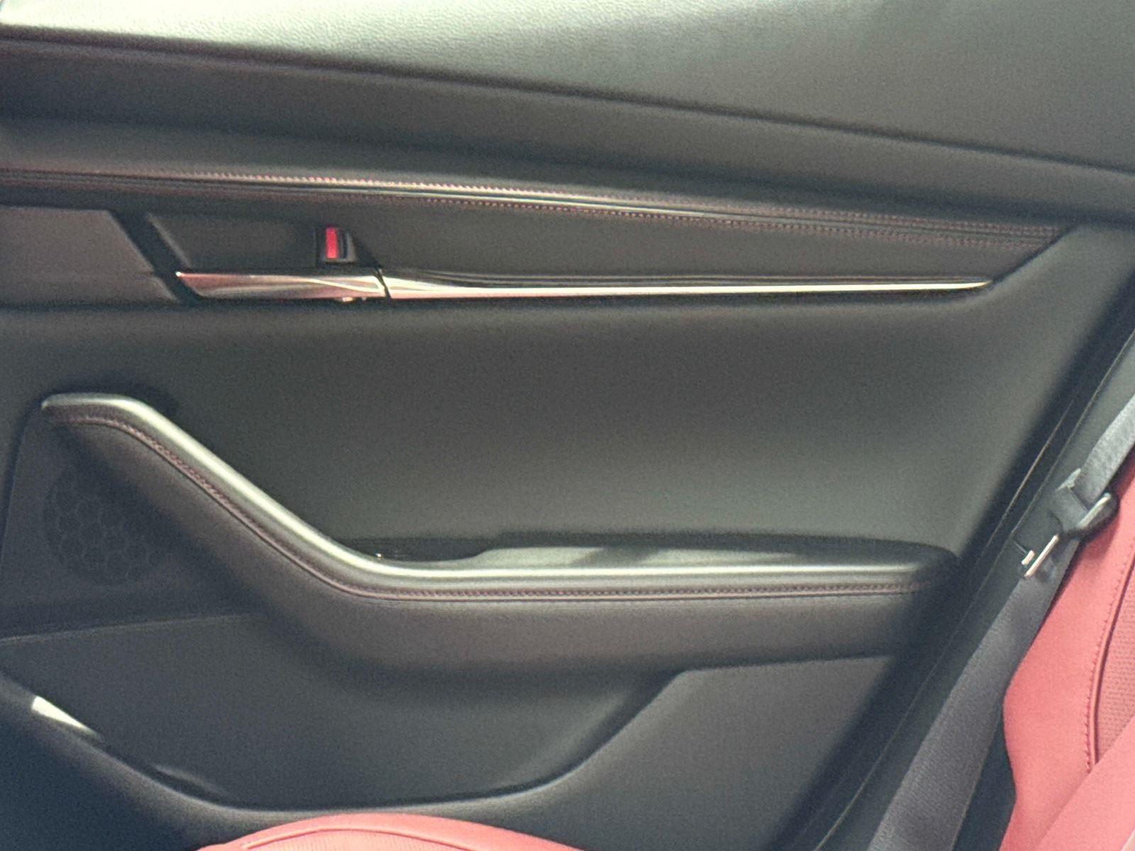 2026 Mazda Mazda3 Hatchback 2.5 S Carbon Edition