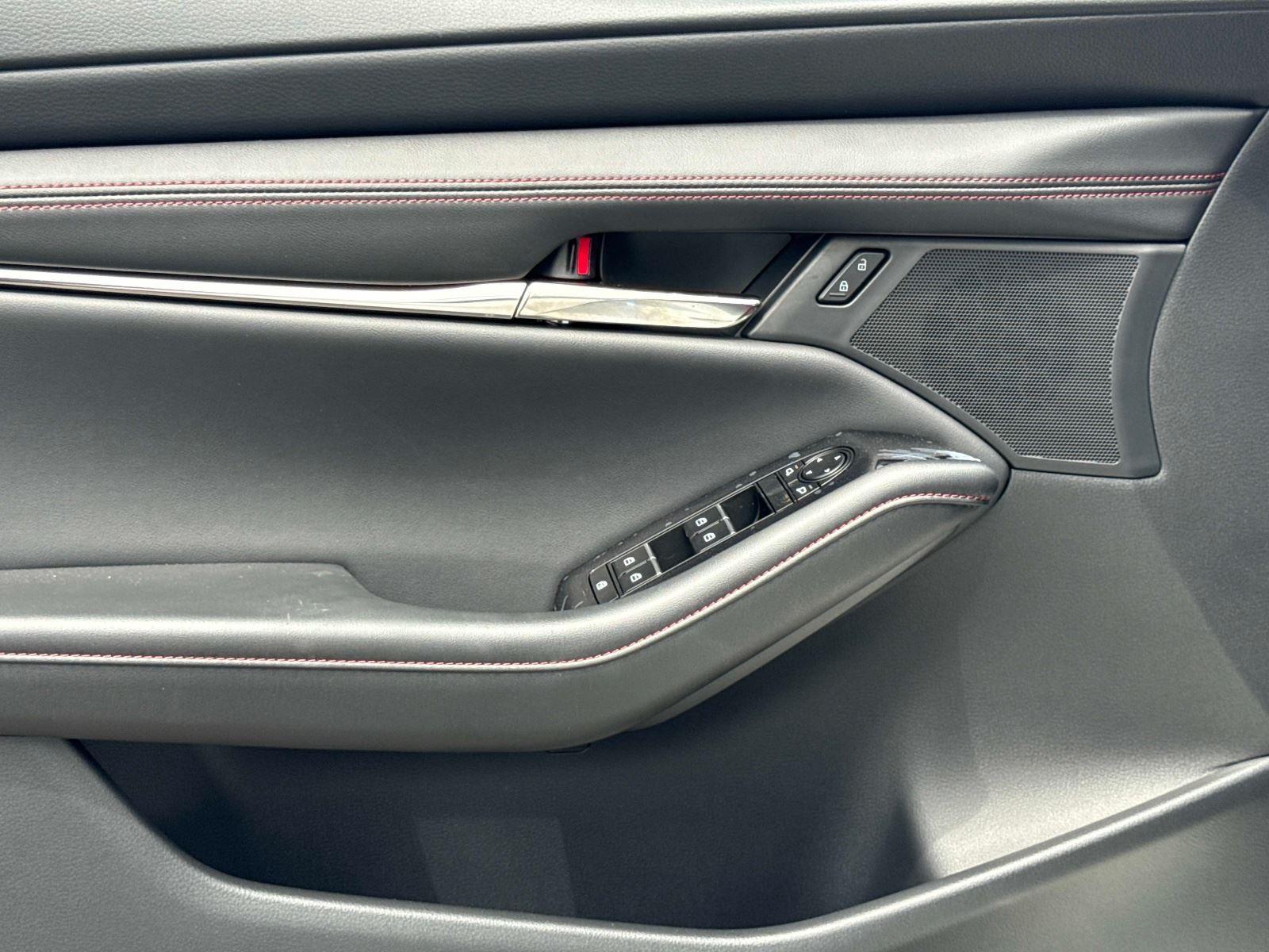 2026 Mazda Mazda3 Hatchback 2.5 S Carbon Edition