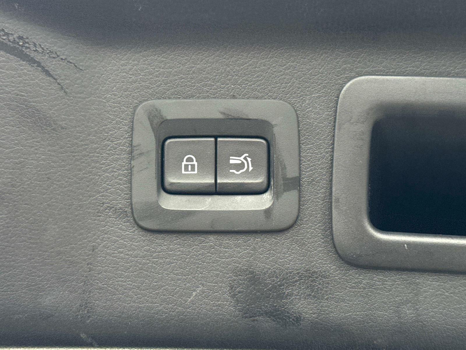 2025 Mazda CX-90 Preferred Package