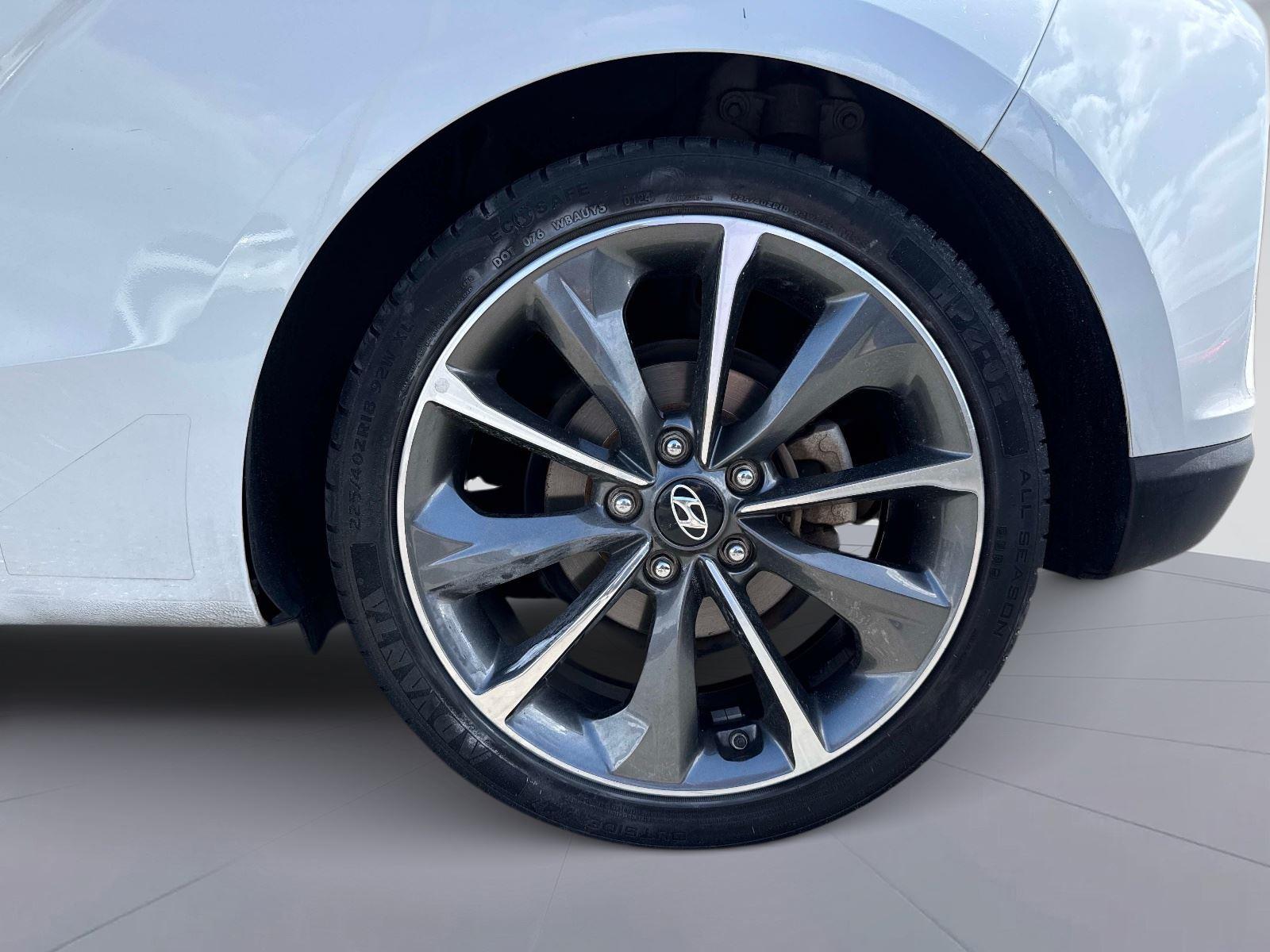 2020 Hyundai Veloster 2.0 Premium