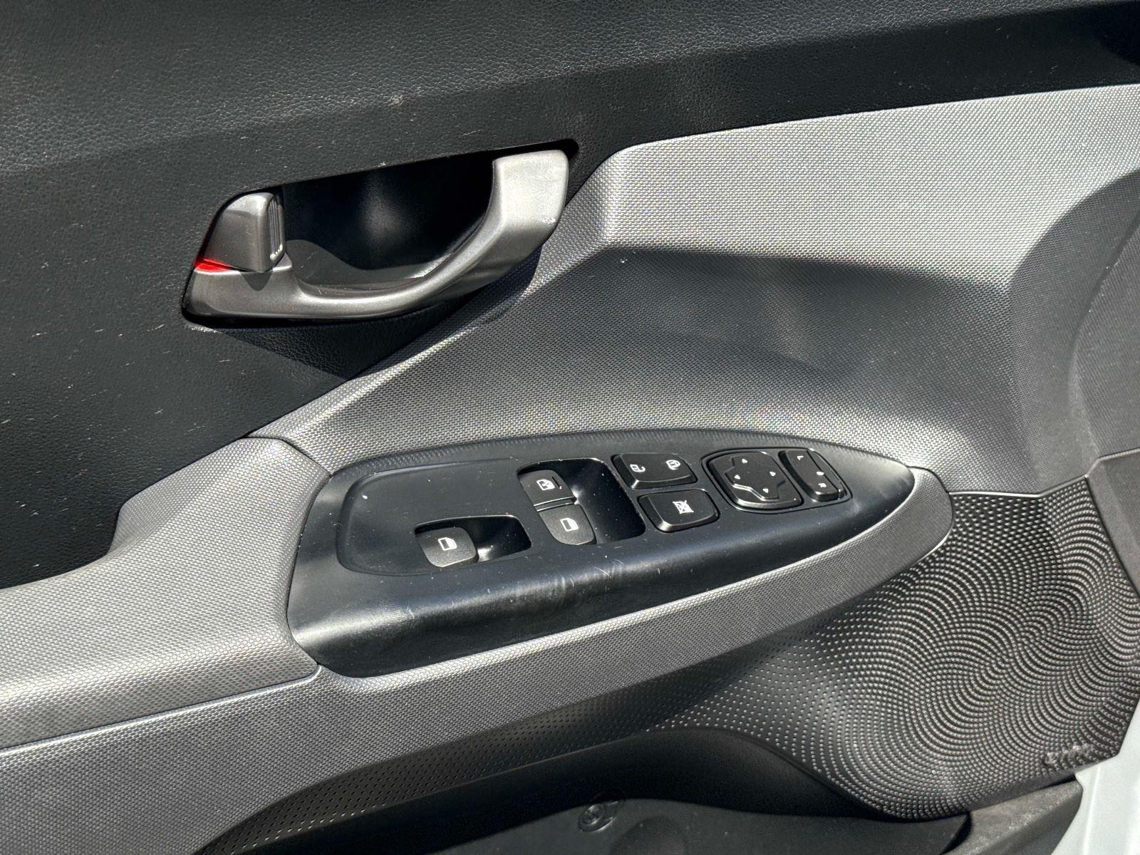 2020 Hyundai Veloster 2.0 Premium