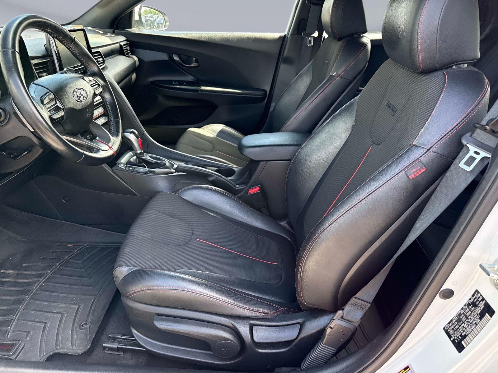 2020 Hyundai Veloster 2.0 Premium