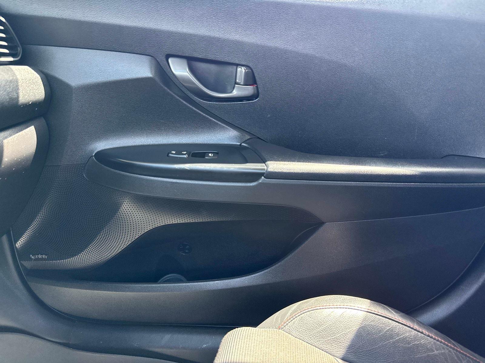 2020 Hyundai Veloster 2.0 Premium