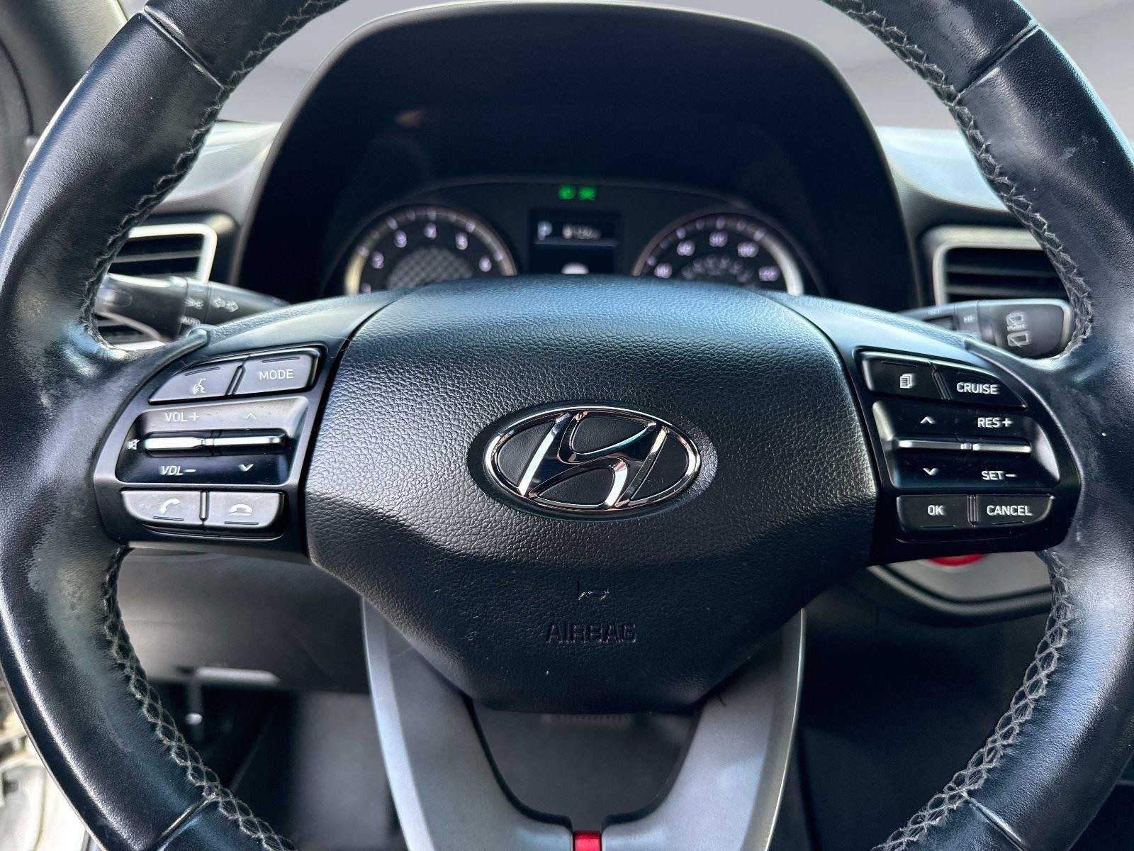 2020 Hyundai Veloster 2.0 Premium