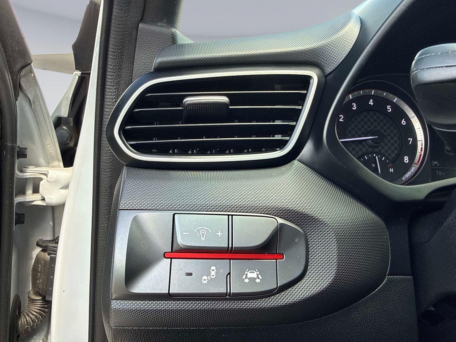 2020 Hyundai Veloster 2.0 Premium