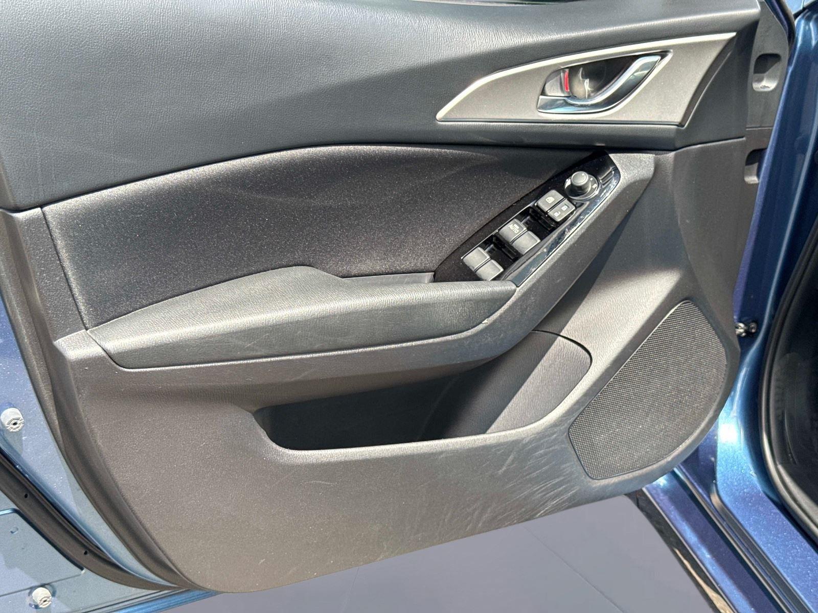 2018 Mazda Mazda3 4-Door Sport