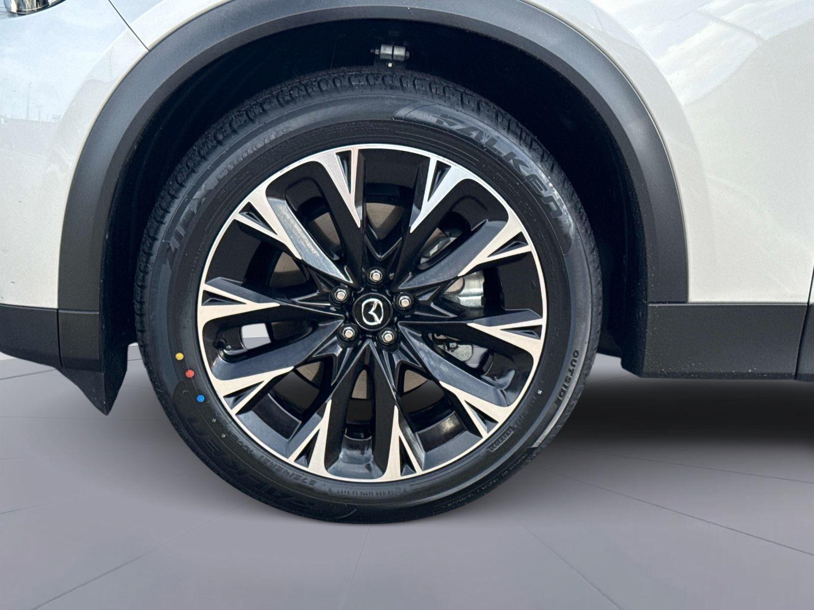 2024 Mazda CX-90 PHEV Premium Plus