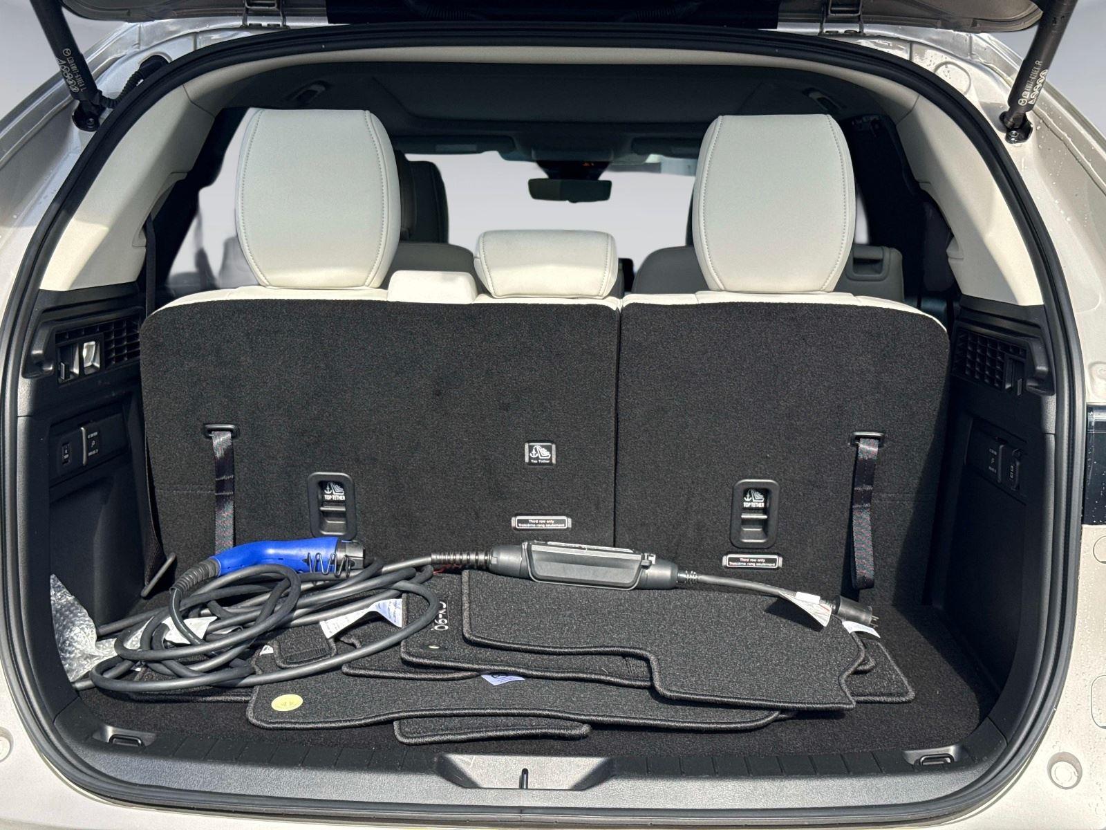 2024 Mazda CX-90 PHEV Premium Plus