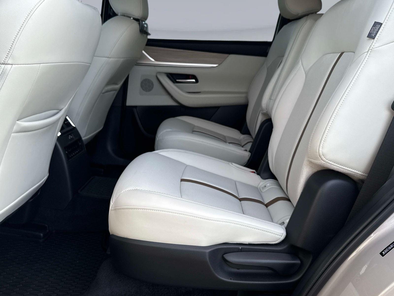 2024 Mazda CX-90 PHEV Premium Plus