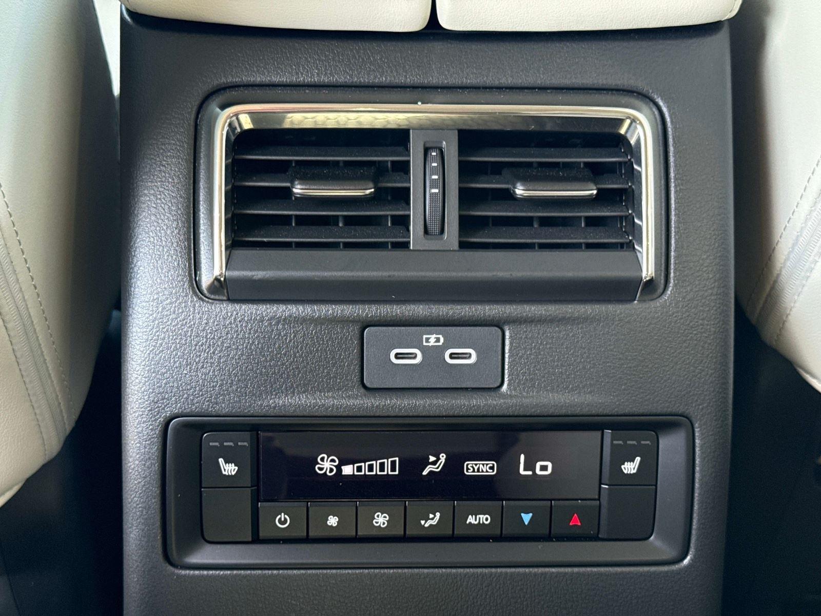 2024 Mazda CX-90 PHEV Premium Plus