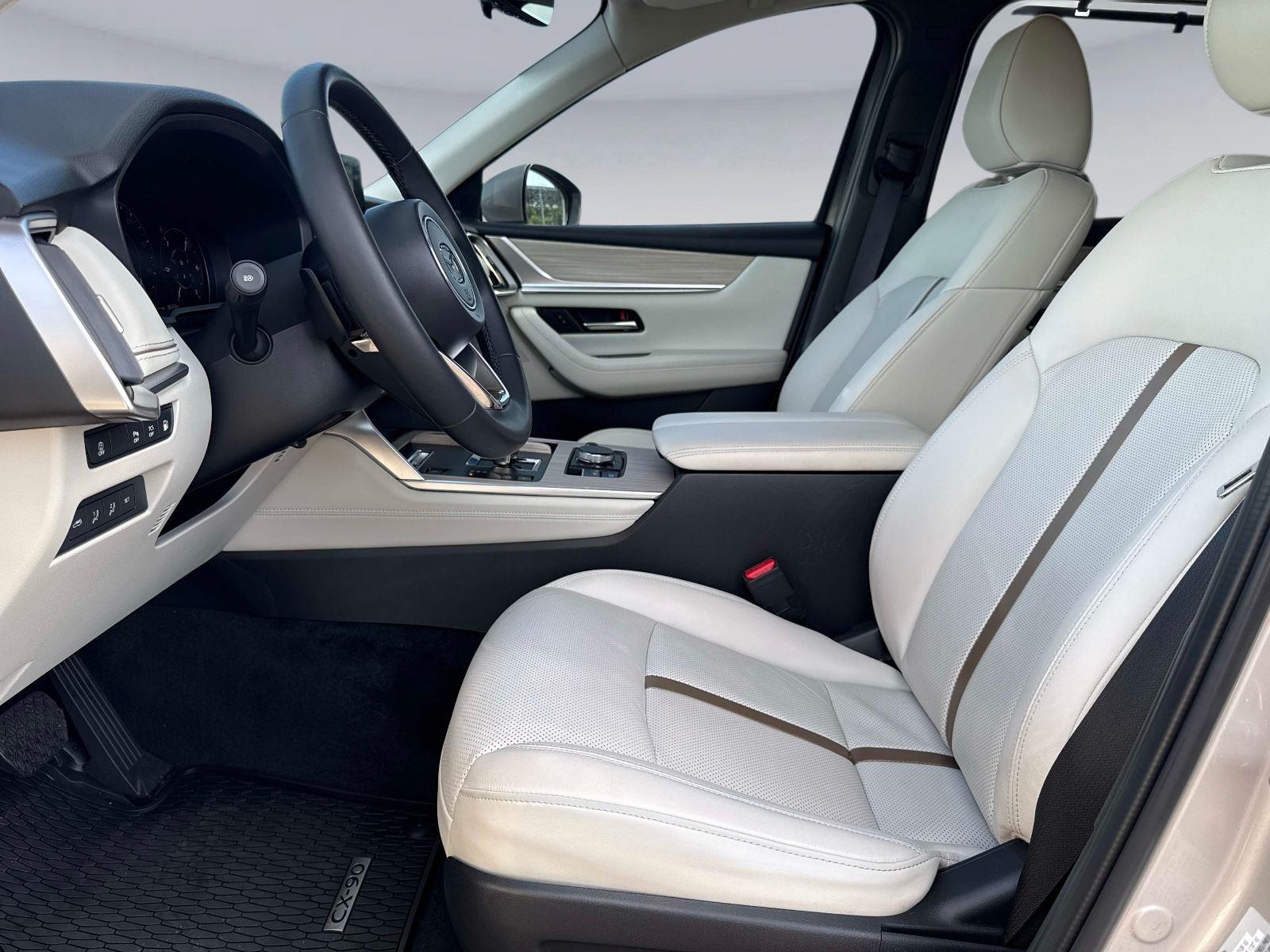 2024 Mazda CX-90 PHEV Premium Plus