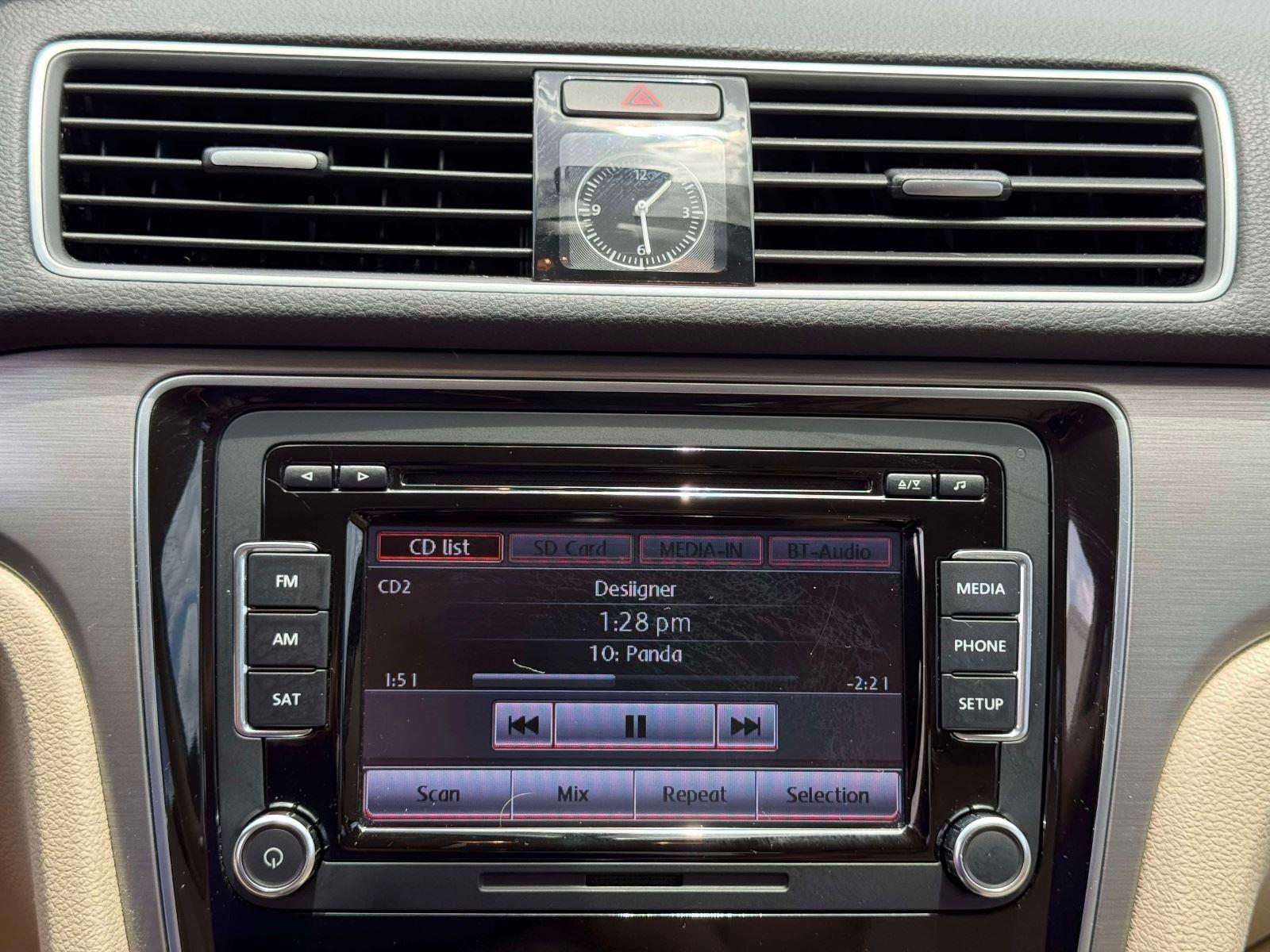 2015 Volkswagen Passat 1.8T SE