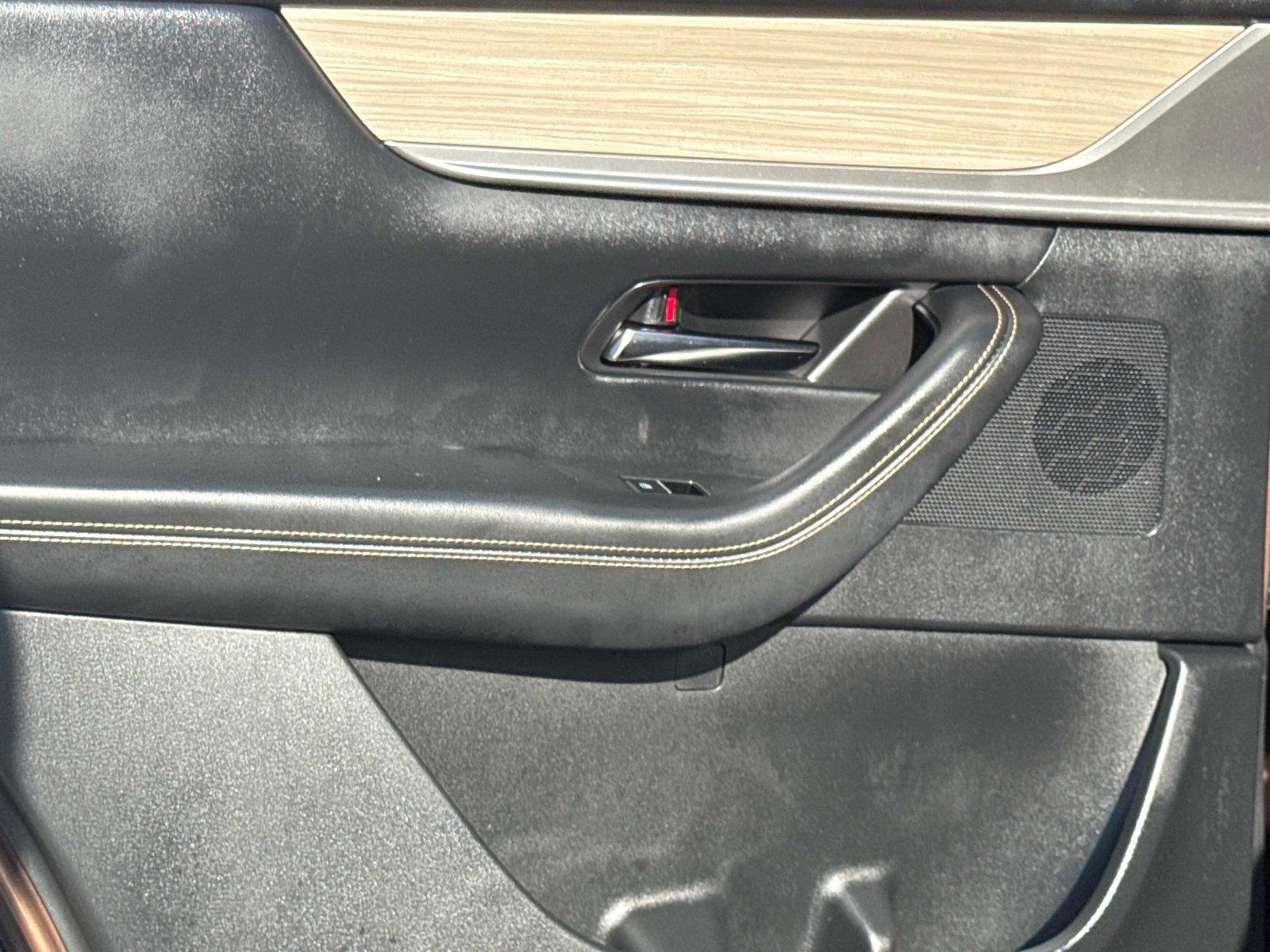 2025 Mazda CX-70 PHEV Premium Package