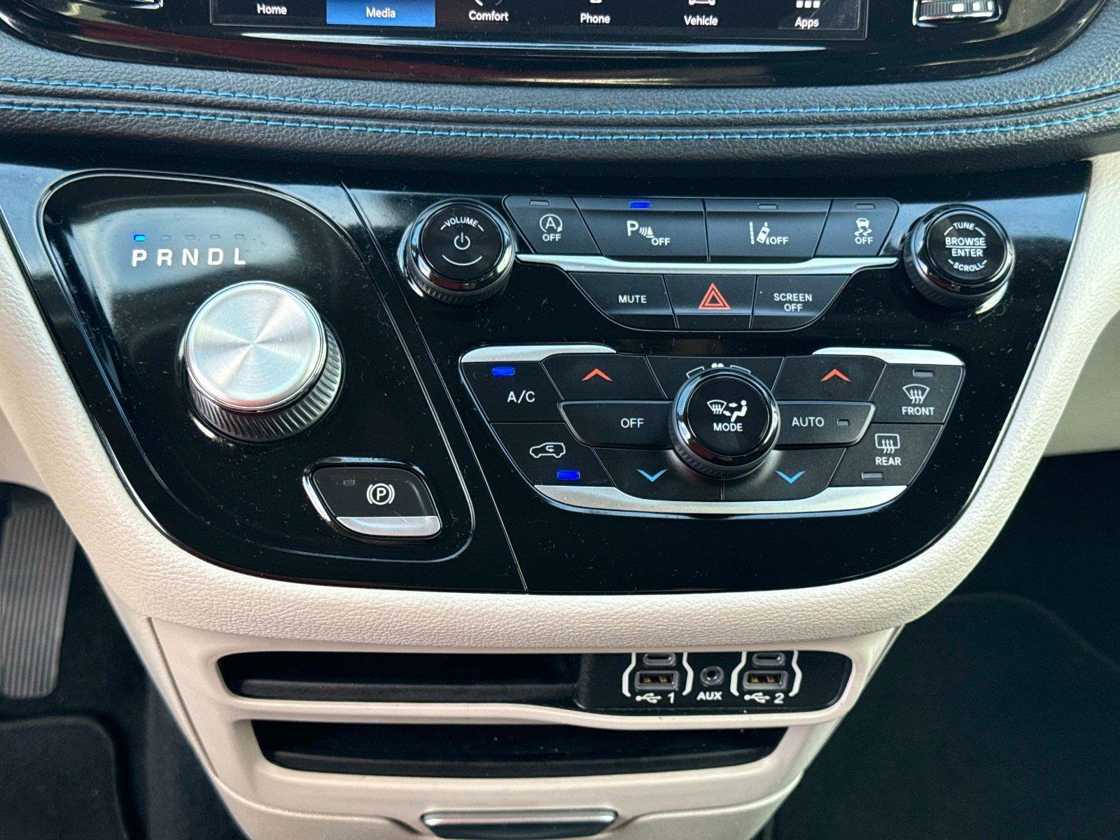 2021 Chrysler Pacifica Touring L