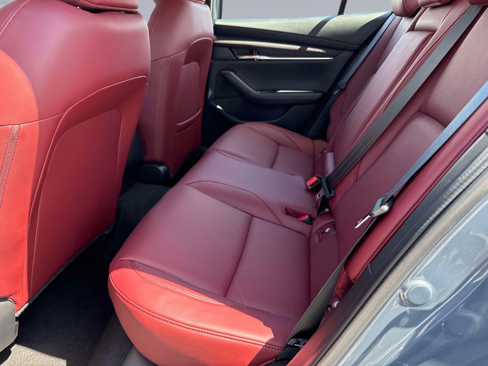 2026 Mazda Mazda3 Sedan 2.5 S Carbon Edition